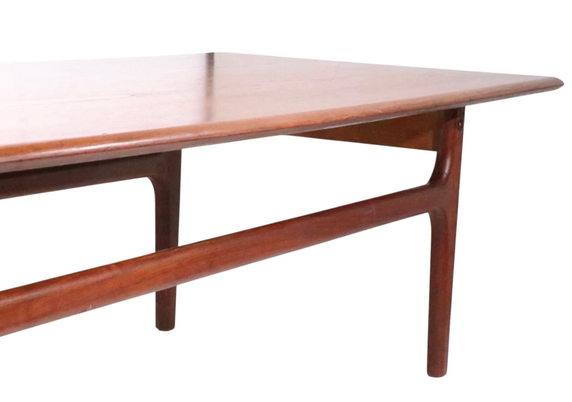 Mid Century Danish Modern Teak Coffee Table by Trioh Mobler marked Trioh c. 1960 In Good Condition For Sale In New York, NY
