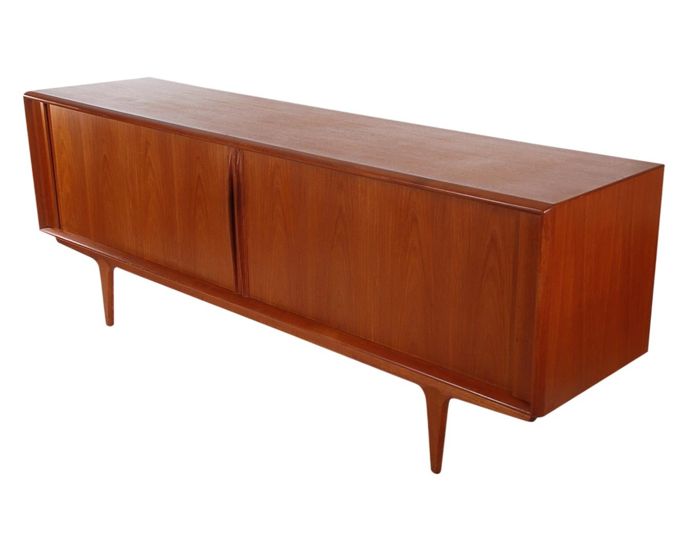 bernhard pedersen credenza