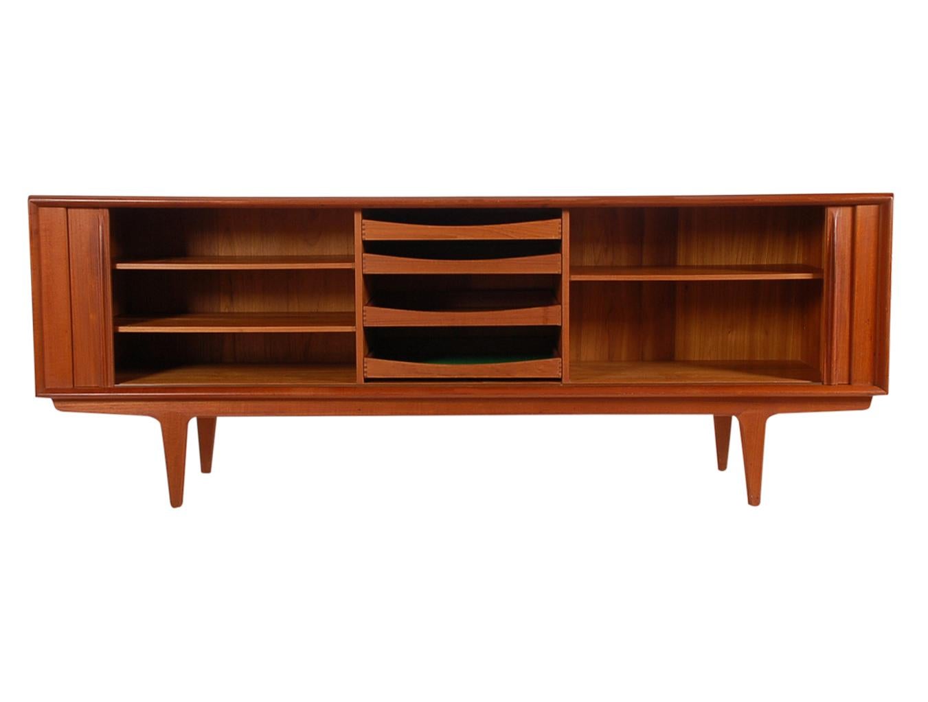 Midcentury Danish Modern Teak Credenza by Bernhard Pedersen & Son, circa 1960s 1