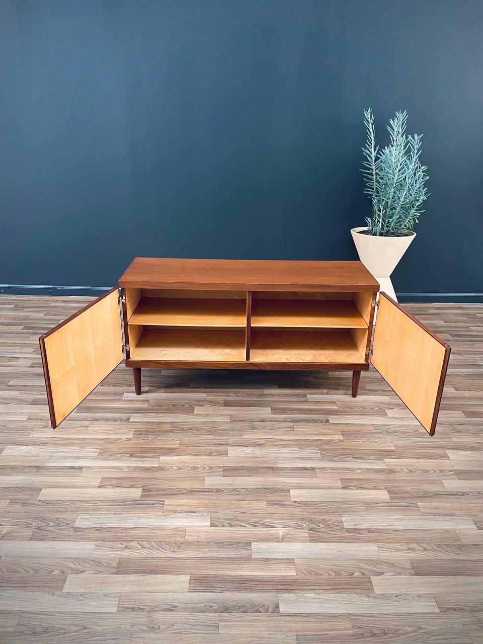 Newly Refinished - Mid-Century Danish Modern Teak Credenza by Hans Olsen For Sale 2