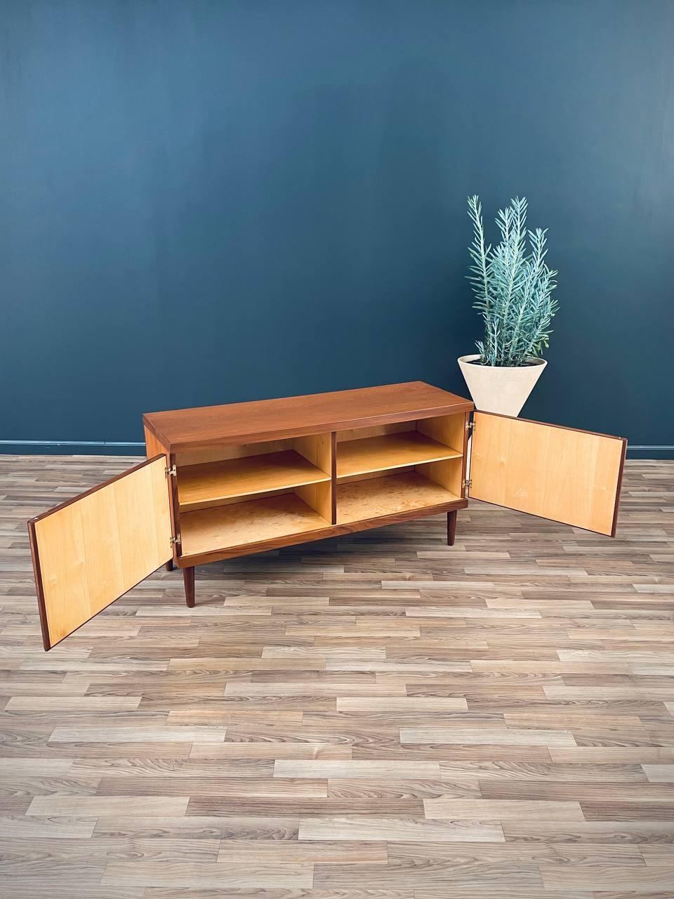 Newly Refinished - Mid-Century Danish Modern Teak Credenza by Hans Olsen For Sale 3
