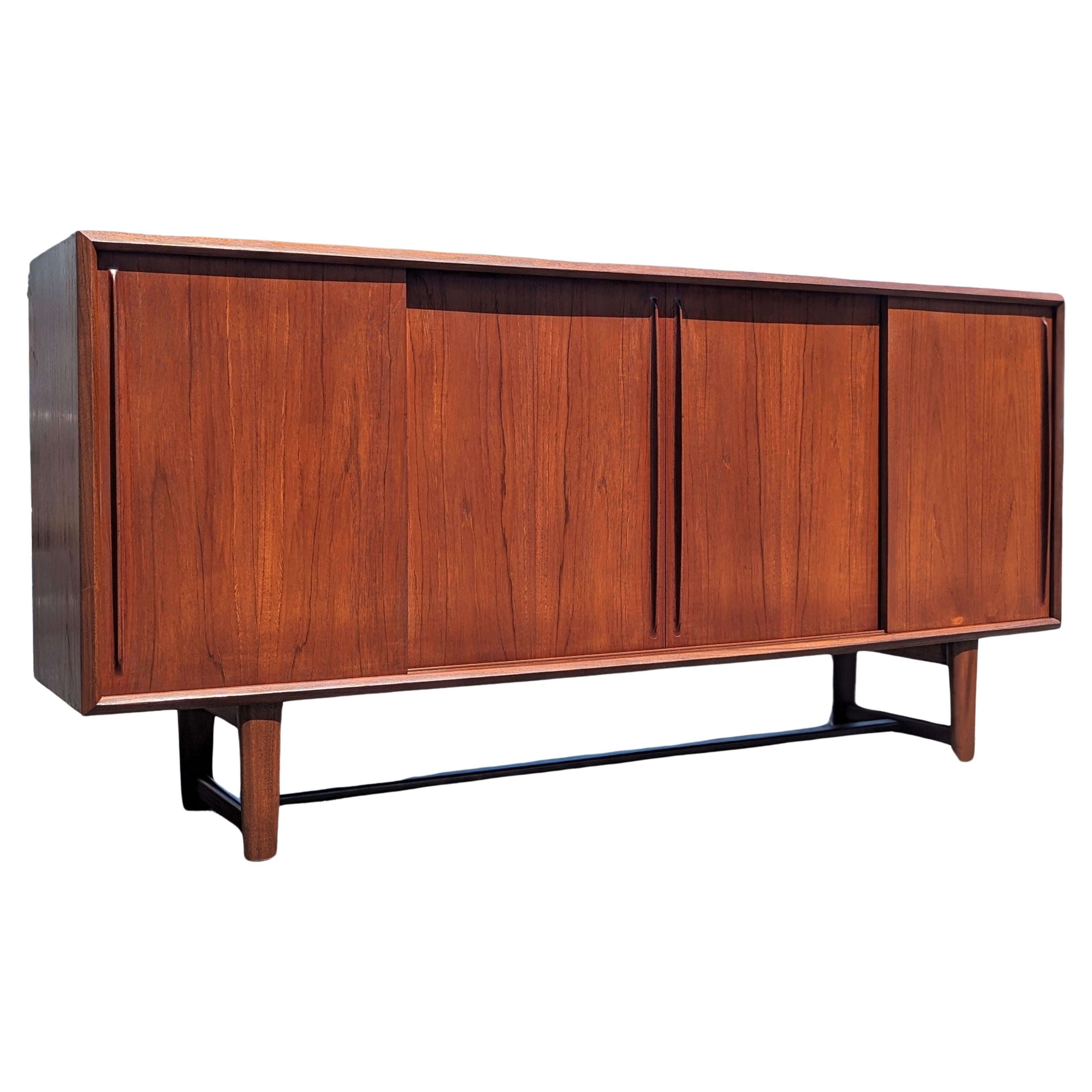 Mid Century Danish Modern Teak Credenza in Manner of Arne Vodder 