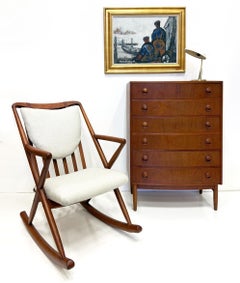 Mid-century Danish Modern Teak Curved Chest of Drawers, Kai Kristiansen Style
