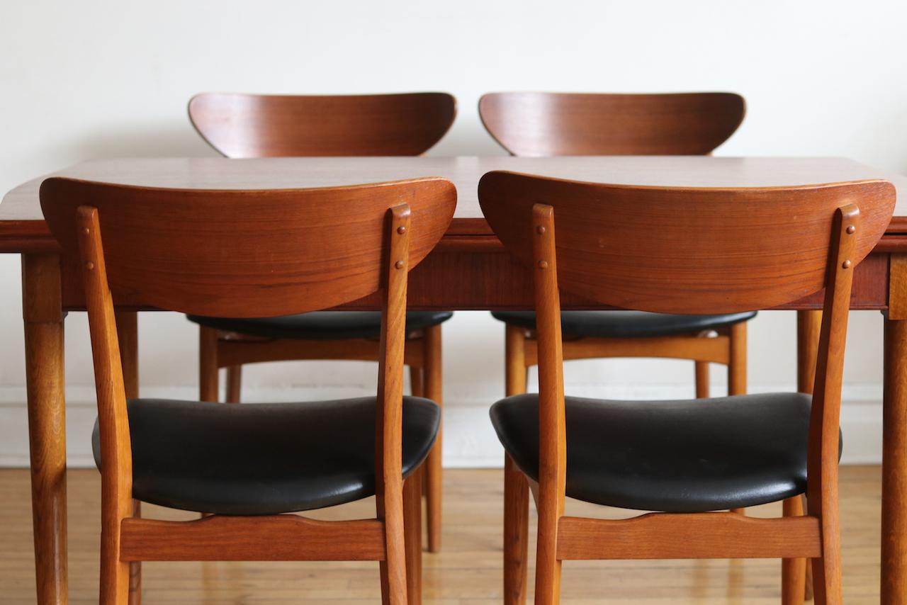 Midcentury Danish Modern Teak Curved Two-Tone Dining Set 11