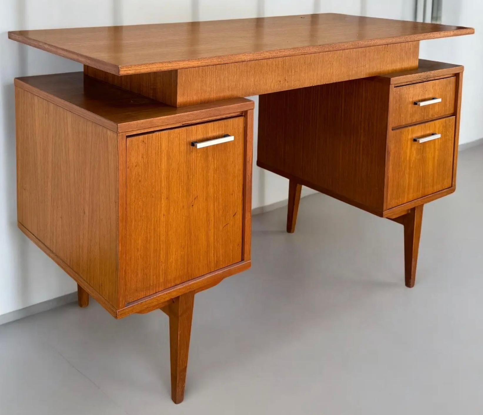Mid-Century Danish Modern Teak Desk Or Vanity With Floating Top For Sale 1
