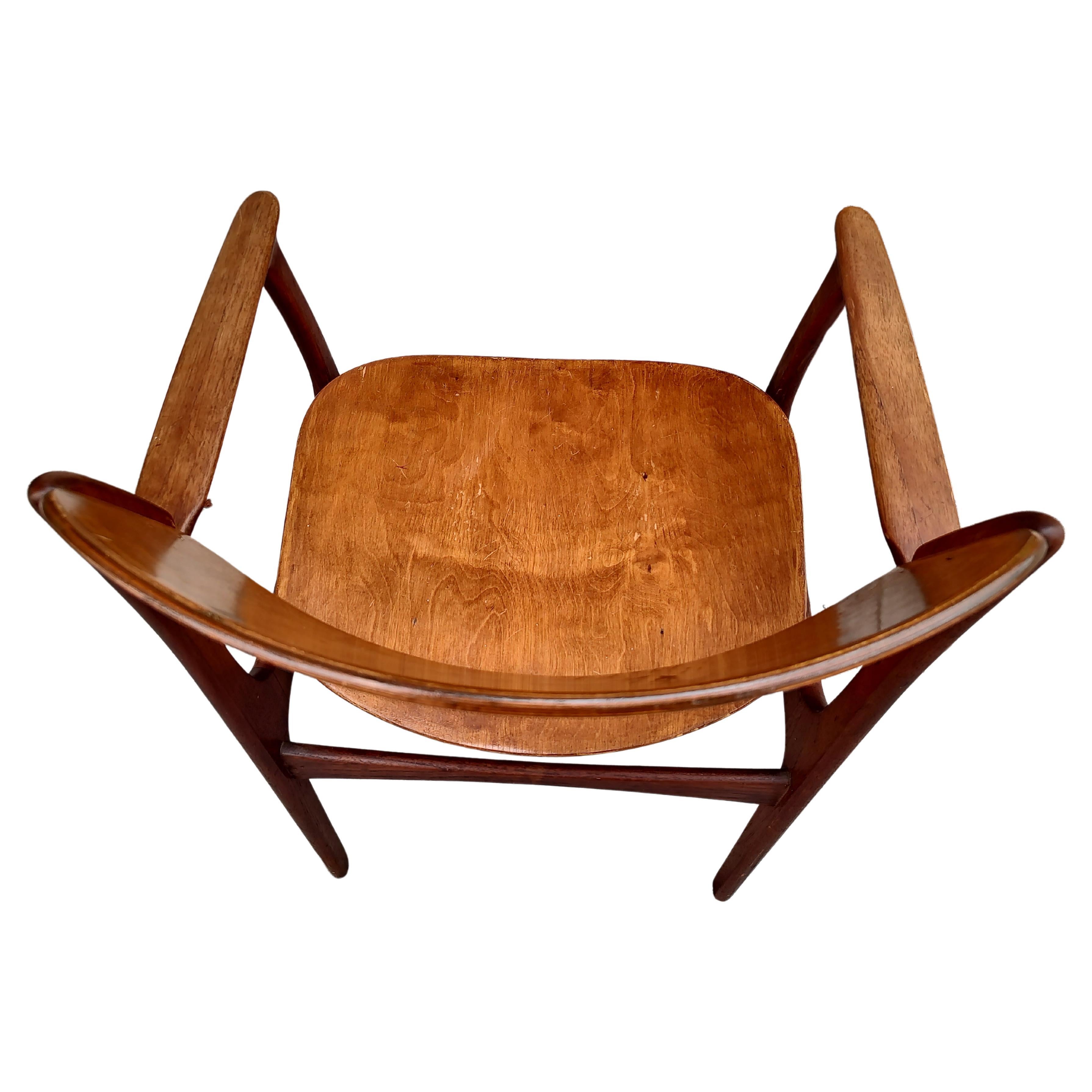 Sedia da scrivania in teak moderna danese del Mid Century di Erik Buch In condizioni buone in vendita a Port Jervis, NY