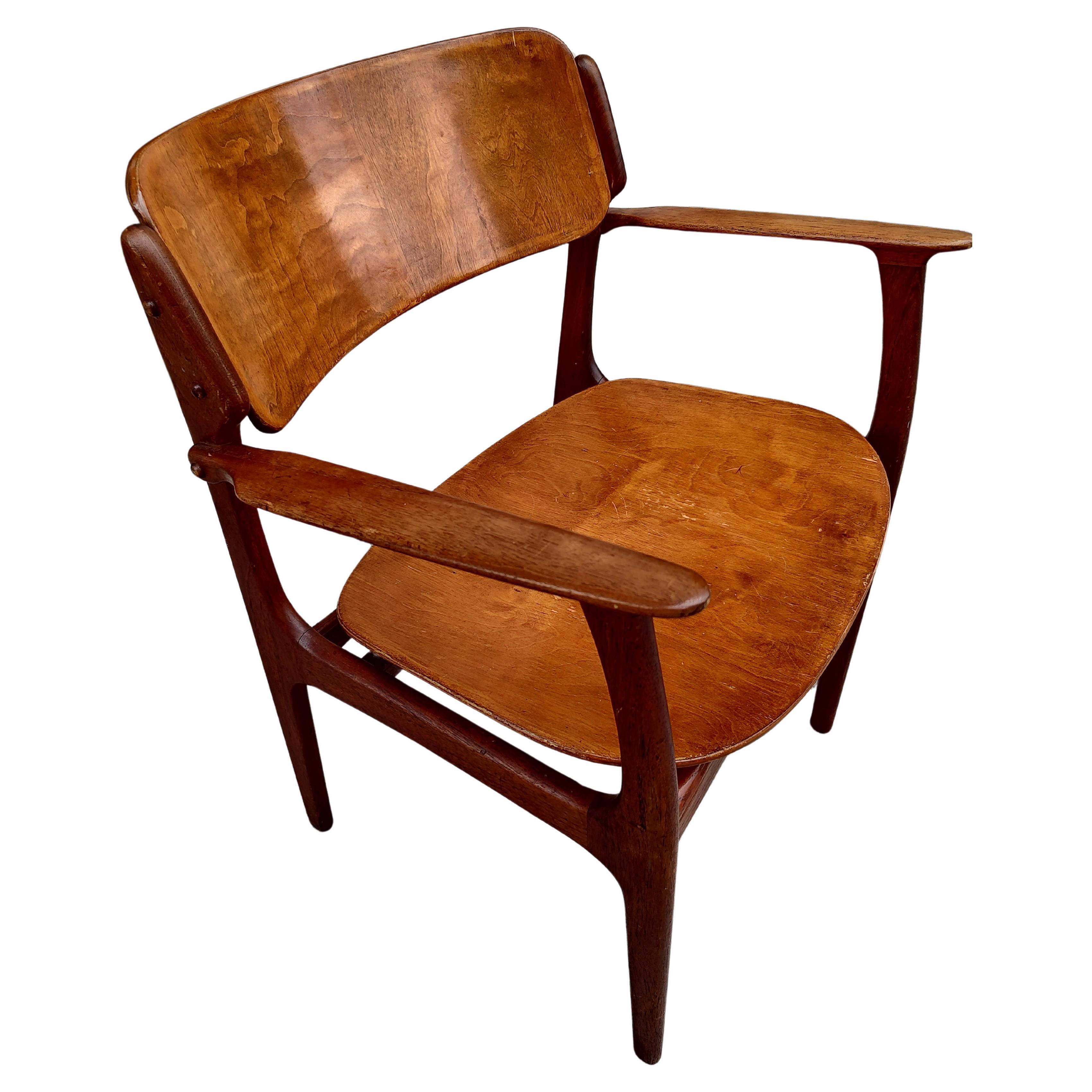 Fine XX secolo Sedia da scrivania in teak moderna danese del Mid Century di Erik Buch in vendita