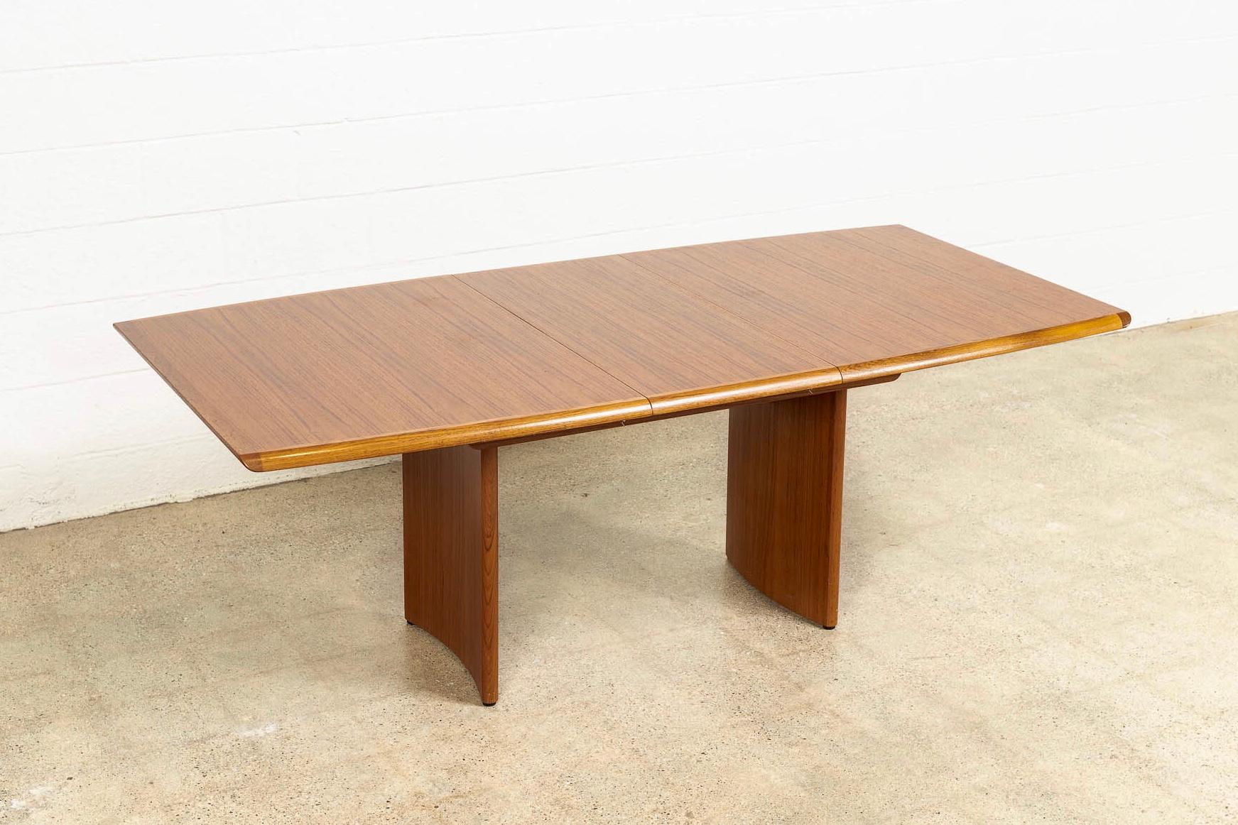 Mid-20th Century Mid-Century Danish Modern Teak Dining Set with Dining Table and 6 Dining Chairs For Sale