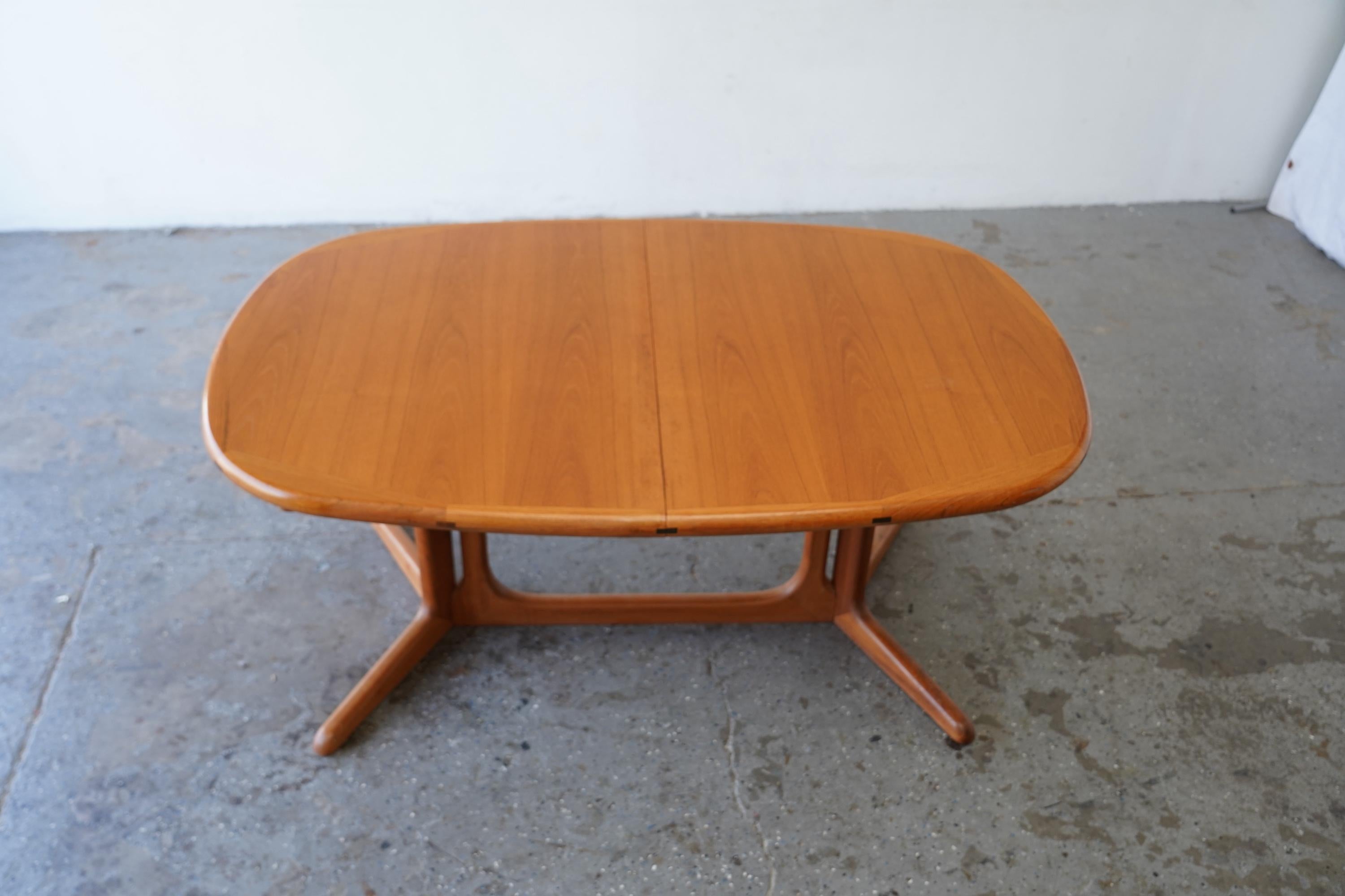 Thai Mid-Century Danish Modern Teak Dining Table by Benny Linden with Two Leaves For Sale