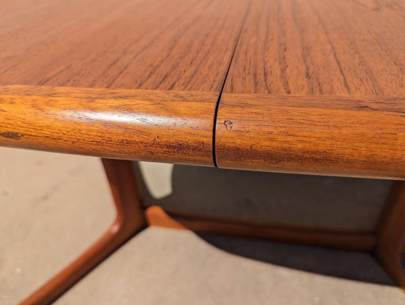 Mid Century Danish Modern Teak Dining Table by Gudme Mbfbk In Good Condition In Tulsa, OK