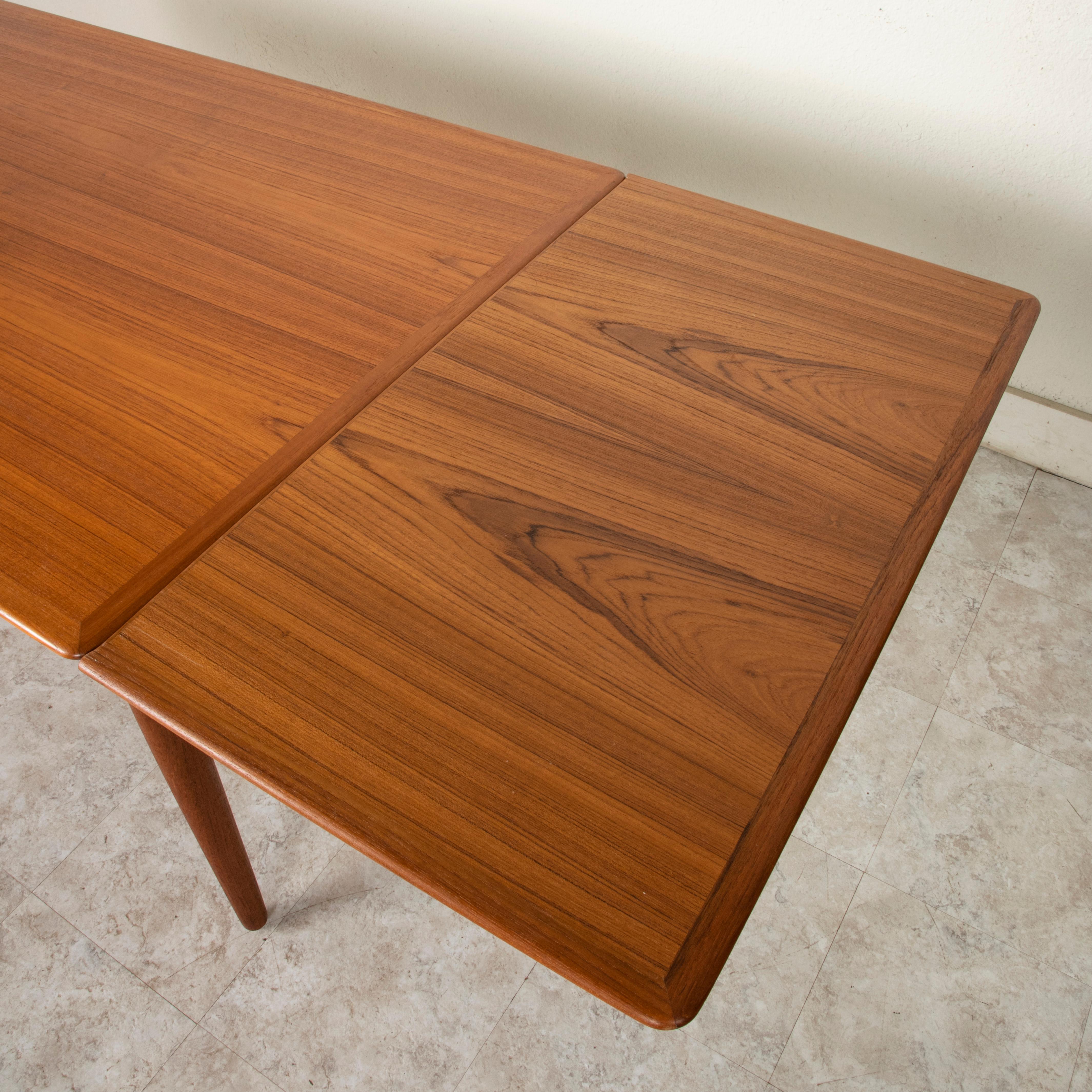 Midcentury Danish Modern Teak Dining Table with Draw Leaves 3