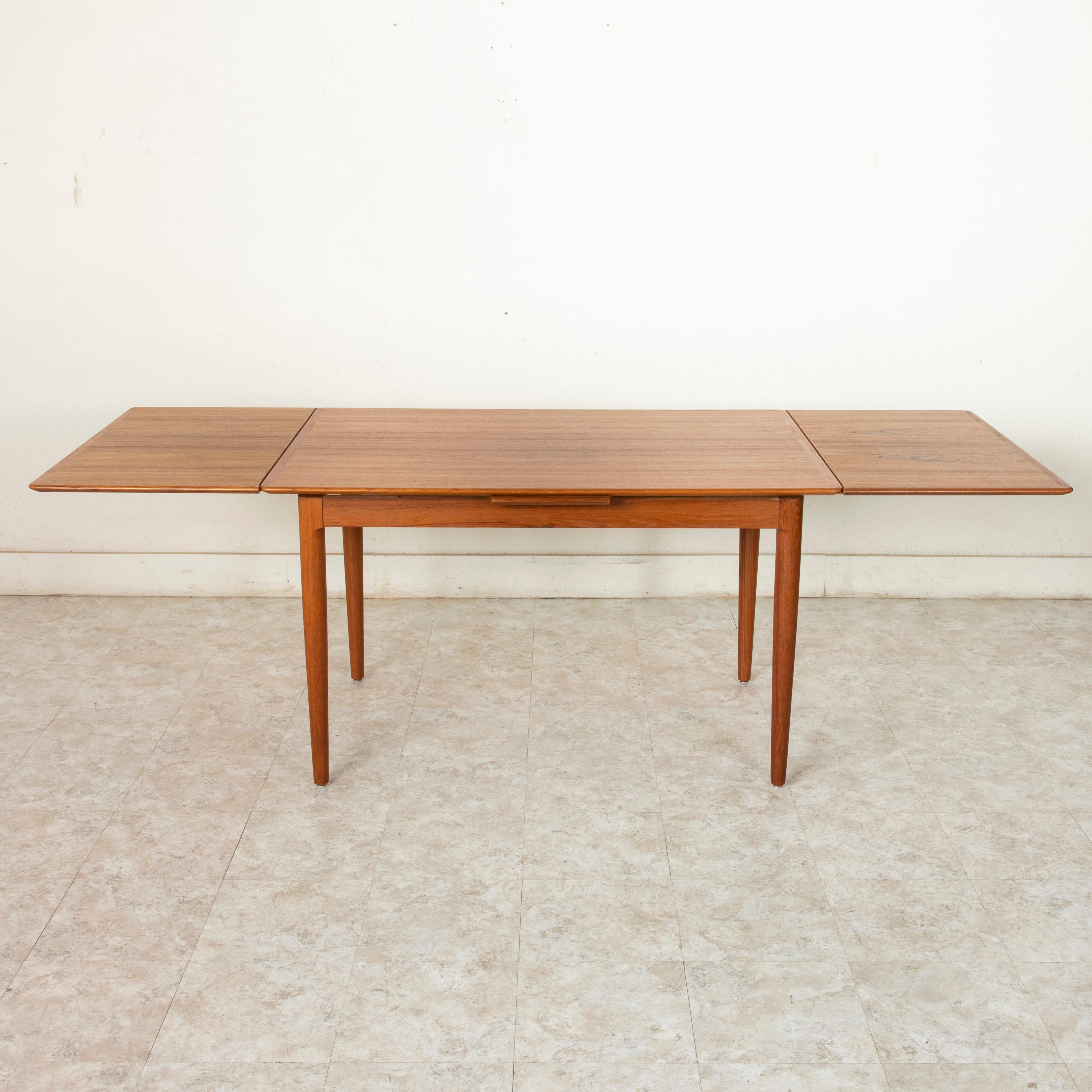Midcentury Danish Modern Teak Dining Table with Draw Leaves 1