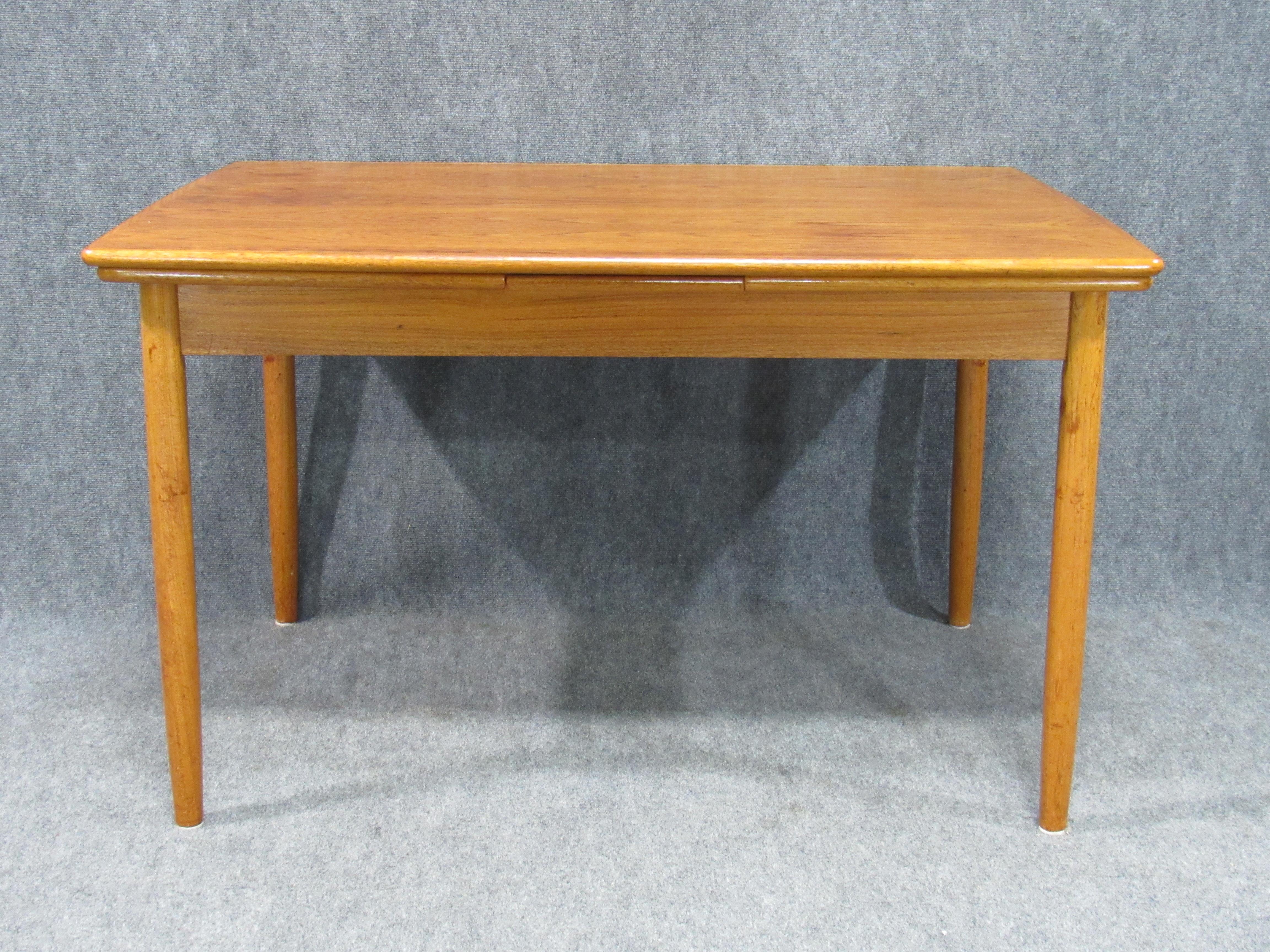 Midcentury Danish Modern Teak Dining Table with Two Pull-Out Leaves 7