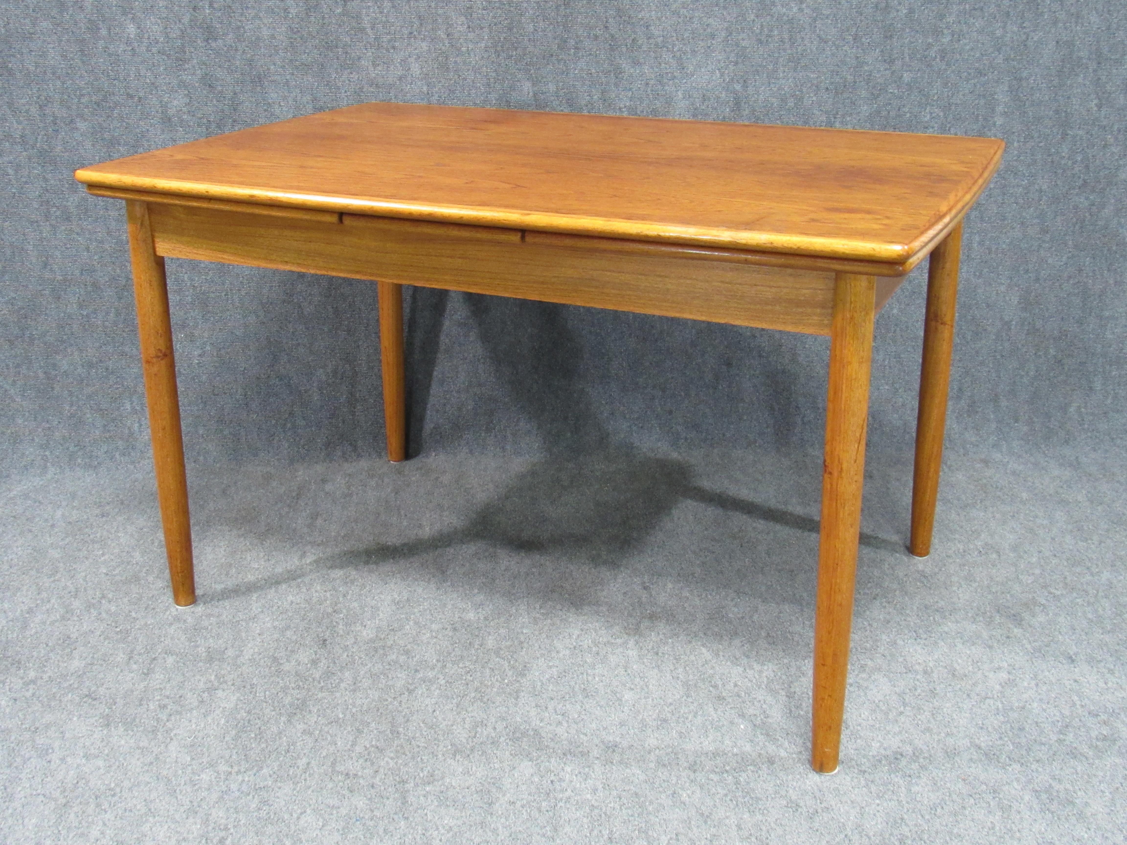 Midcentury Danish Modern Teak Dining Table with Two Pull-Out Leaves 3