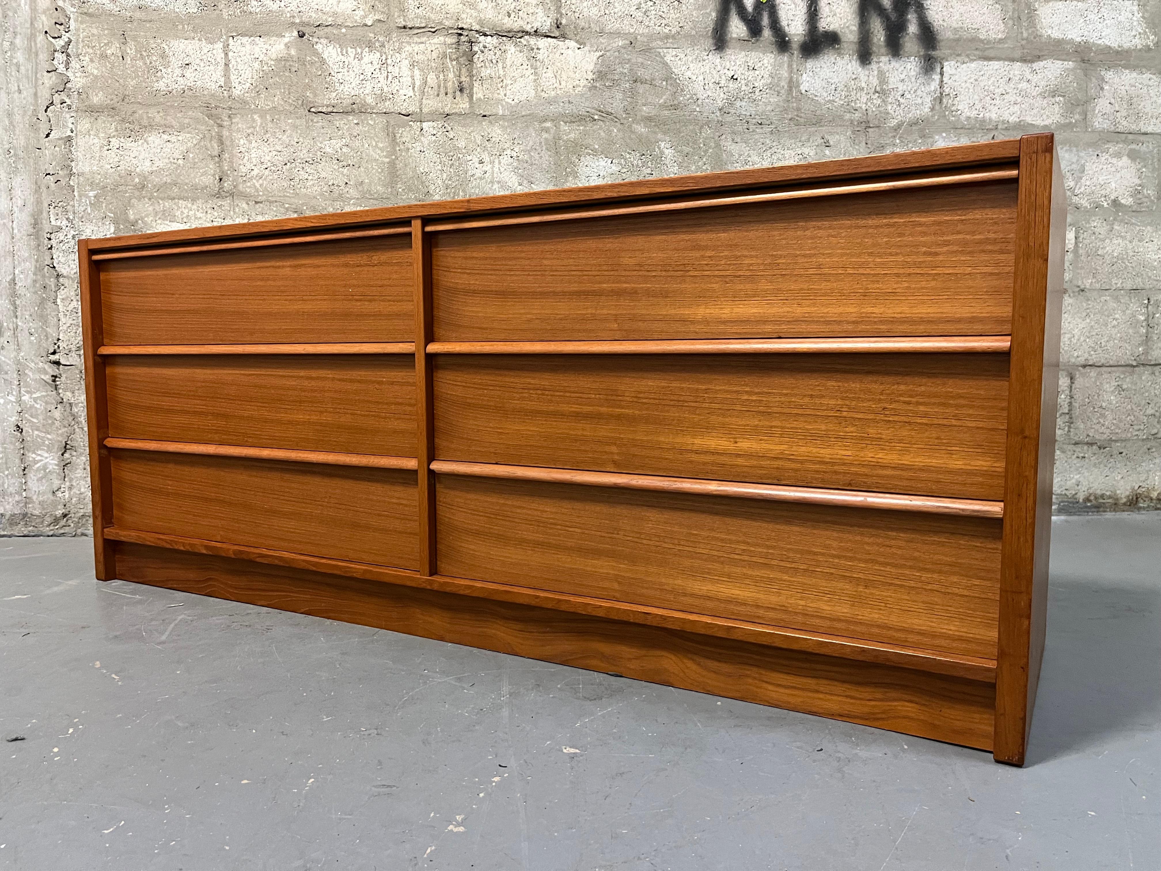 Mid Century Danish Modern Teak Double Dresser by Jesper International. C 1980s For Sale 1