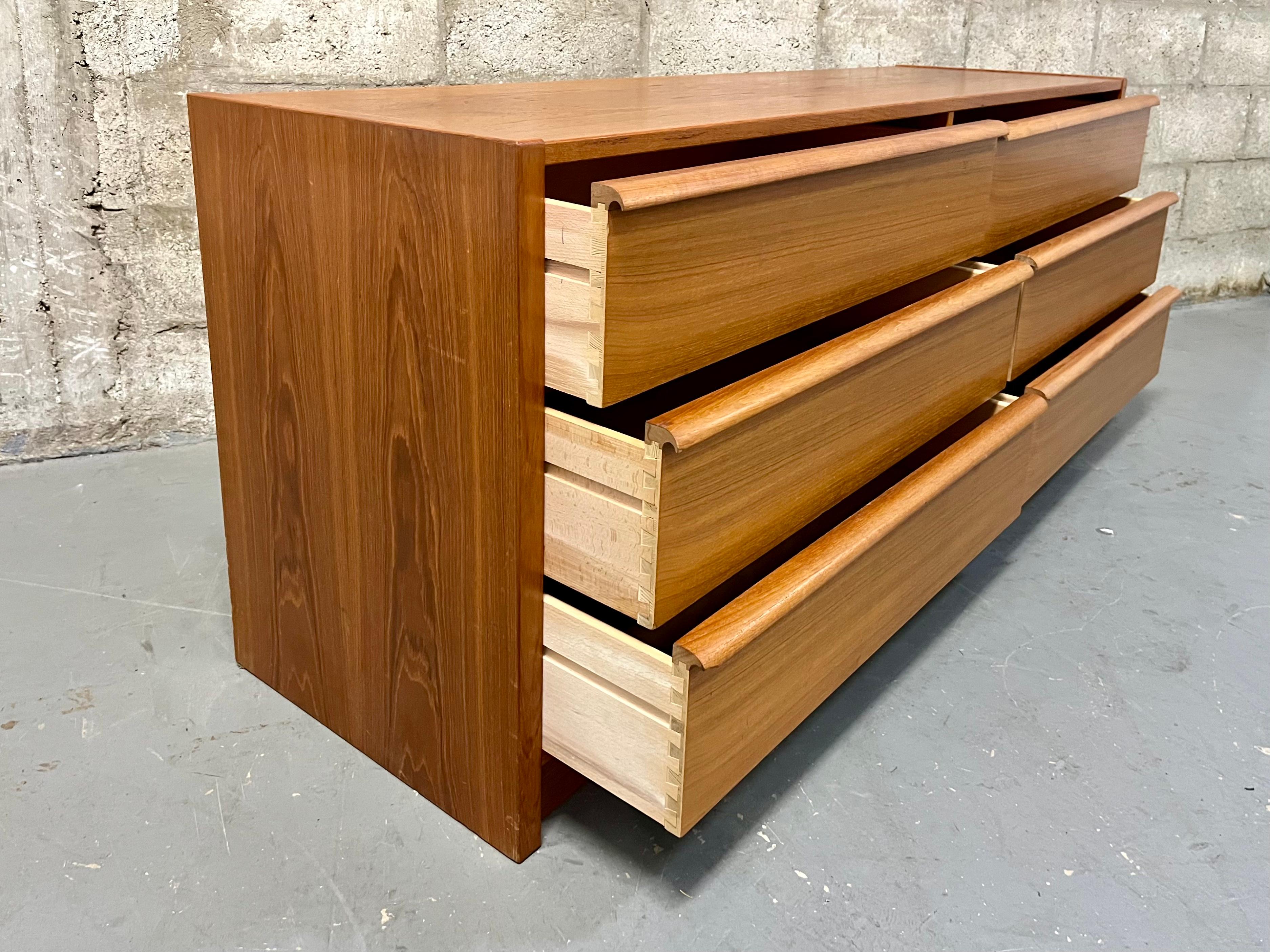 Mid Century Danish Modern Teak Double Dresser by Jesper International. C 1980s For Sale 3