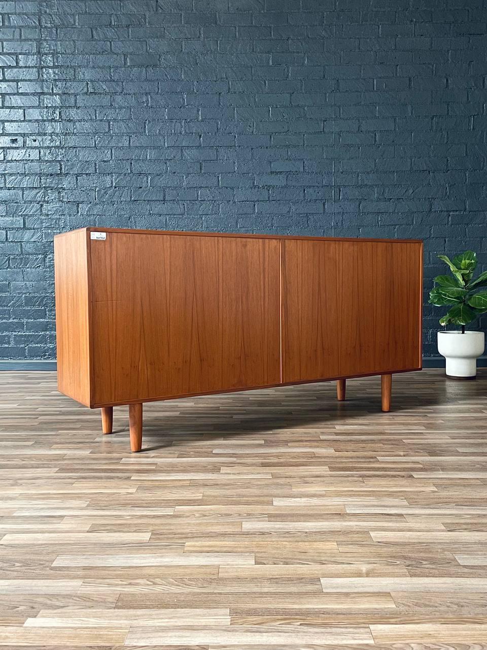 Newly Refinished - Mid-Century Danish Modern Teak Dresser by Komfort For Sale 2