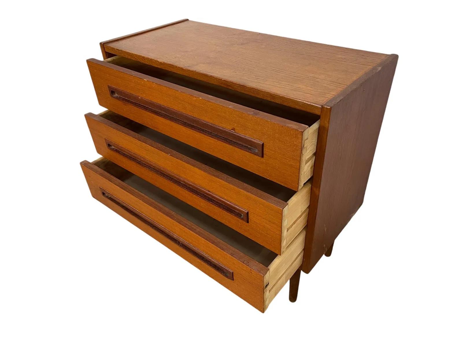Mid-Century Modern Mid Century Danish Modern Teak Dresser with 3 Drawers For Sale