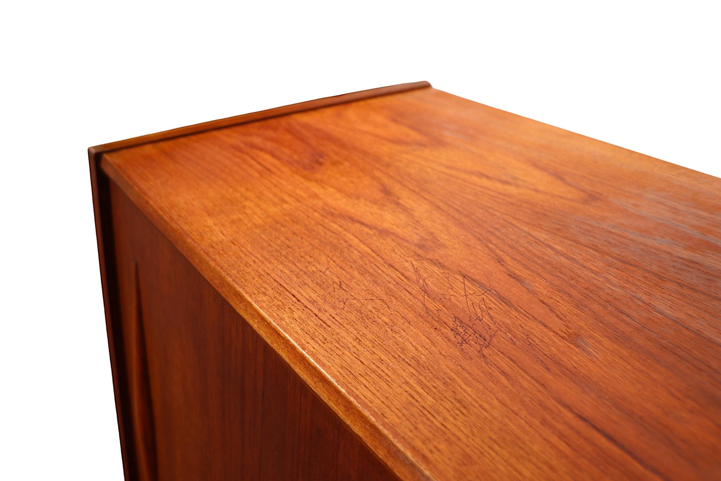 Mid Century Danish Modern Teak Dry Bar Sideboard Credenza c 1950/60's For Sale 9