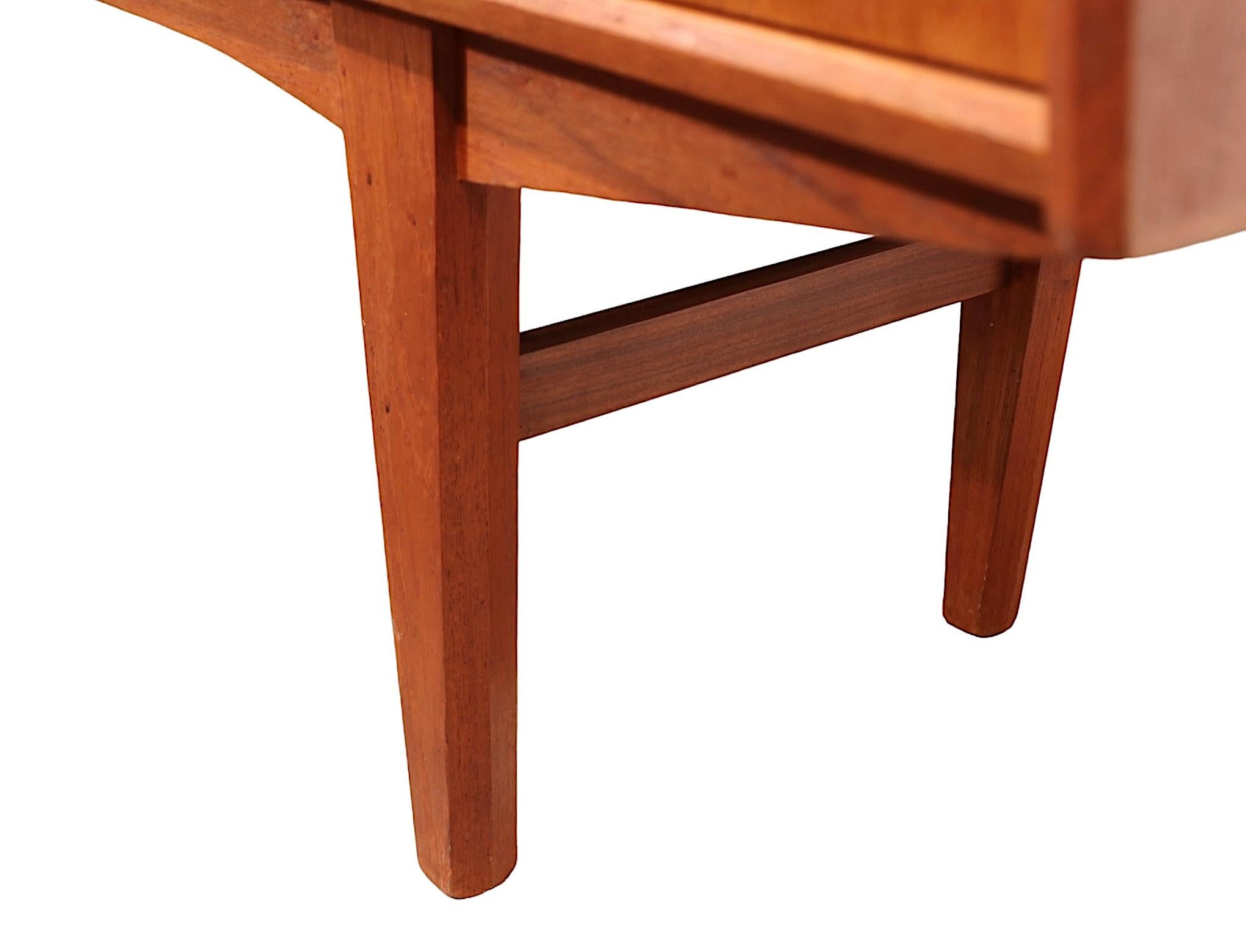 Mid Century Danish Modern Teak Dry Bar Sideboard Credenza c 1950/60's For Sale 10