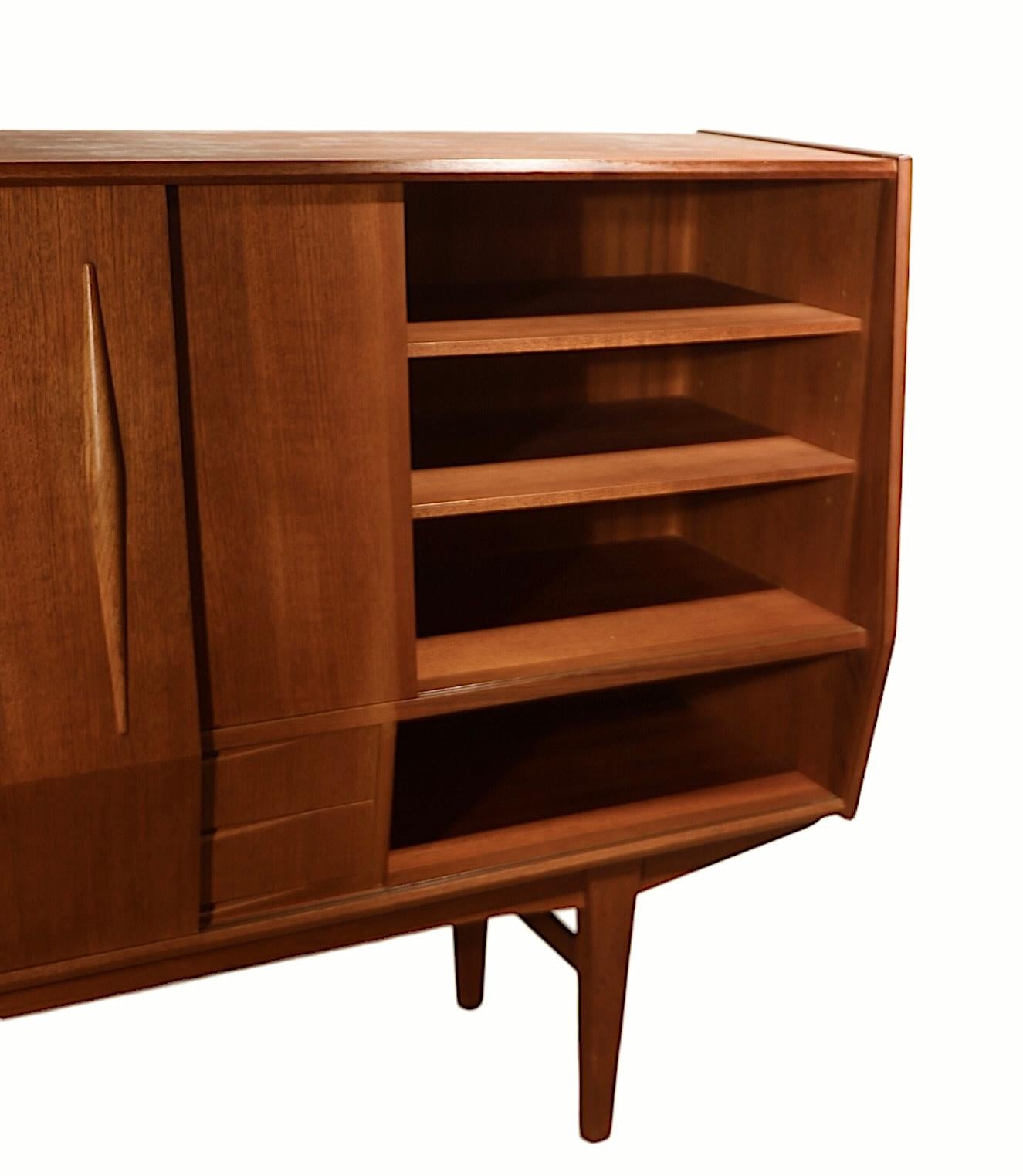 Mirror Mid Century Danish Modern Teak Dry Bar Sideboard Credenza c 1950/60's For Sale