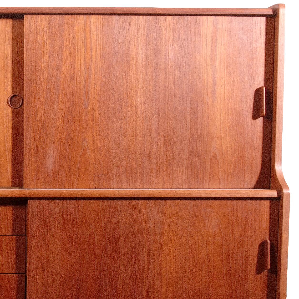 Teak Bar moderno danese di metà secolo con lavagna in teak, Hans J. Wegner, G. J. in vendita