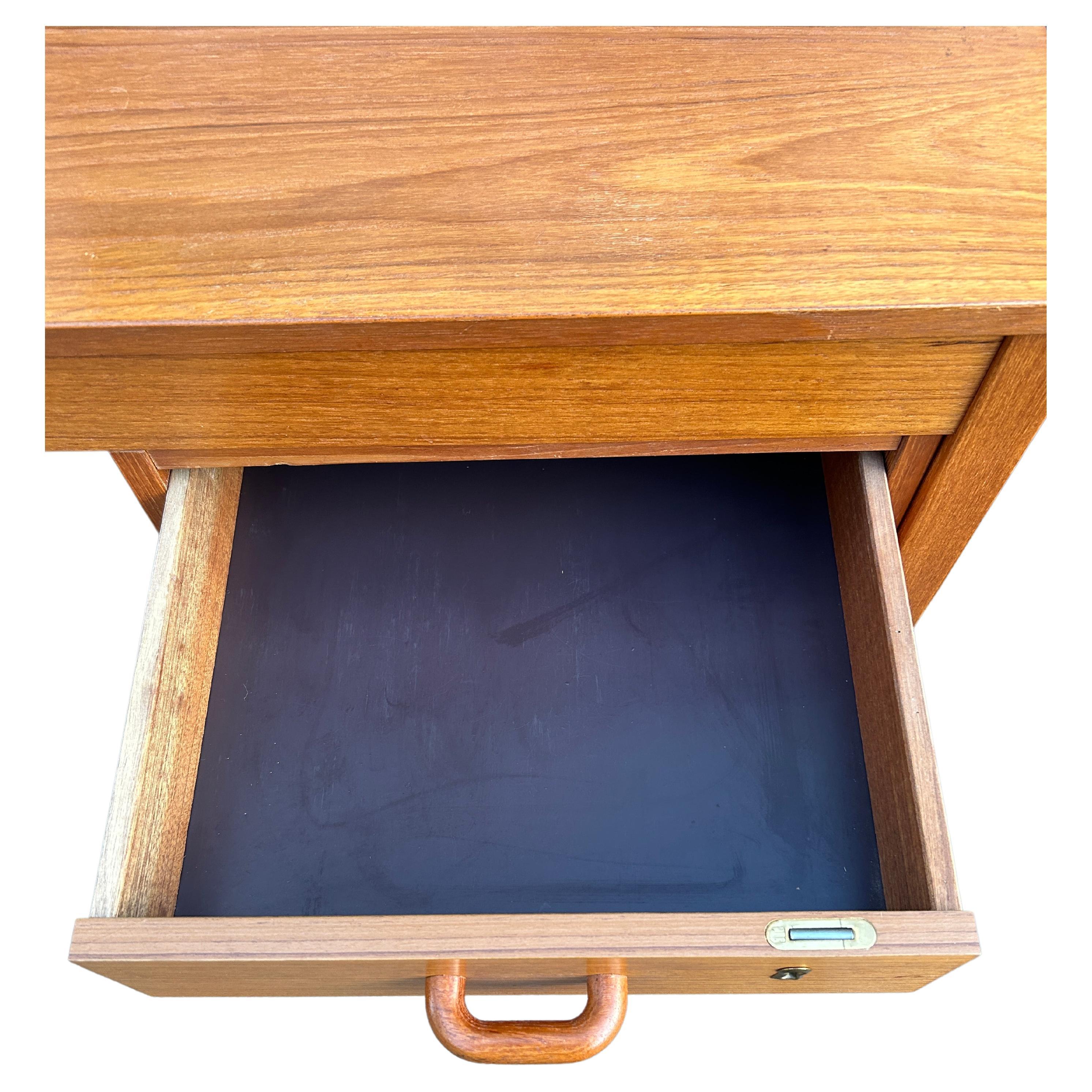 Mid Century Danish Modern Teak Knee Hole 4 Drawer Desk with Key 2