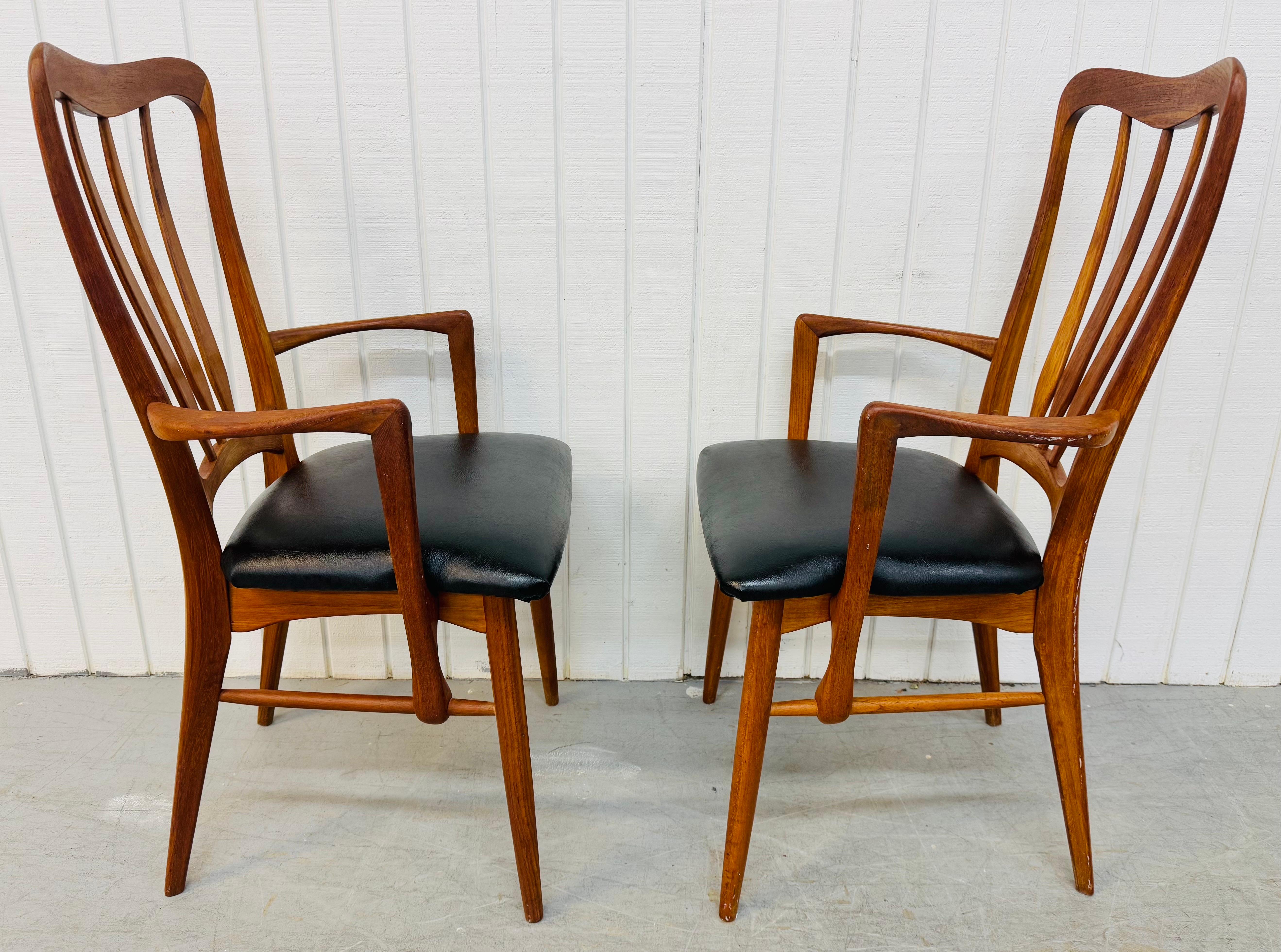 Dänische Mid-Century-Modern-Sessel Ingrid aus Teakholz, Koefoed Ingrid, 2er-Set im Zustand „Gut“ im Angebot in Clarksboro, NJ