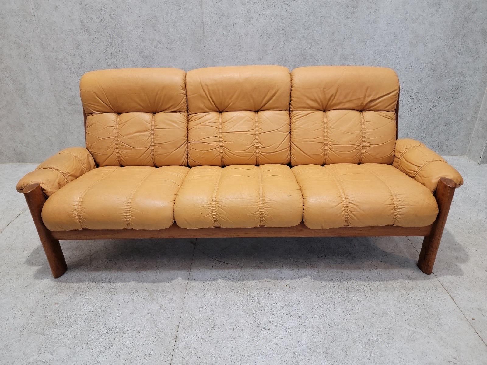 Mid Century Danish Modern Teak & Leather Sofa from Ekornes by Stressless For Sale 2