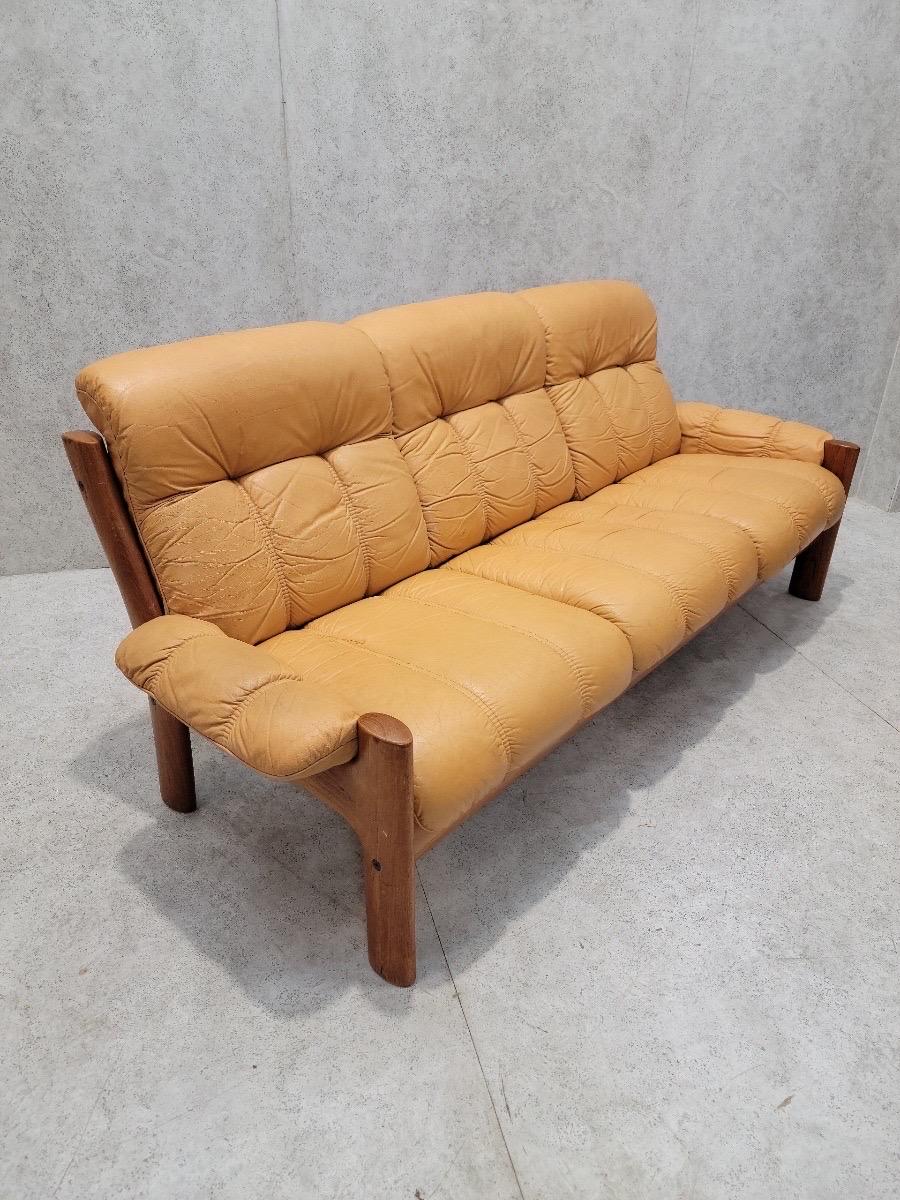 Mid Century Danish Modern Teak & Leather Sofa from Ekornes by Stressless For Sale 2