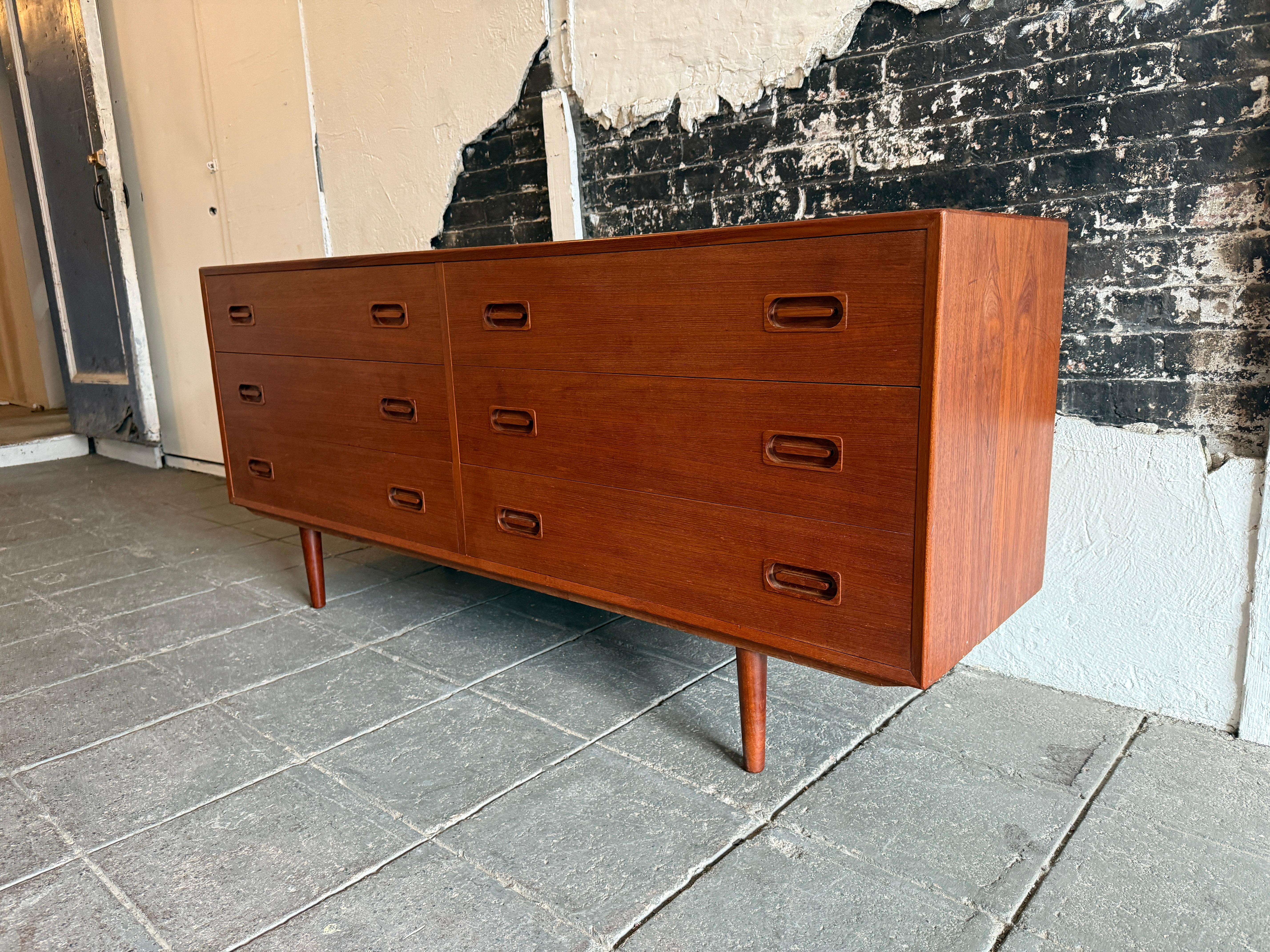 Mid-Century Danish Modern Teak Long Low 6 Drawer Dresser Credenza Drylund 4