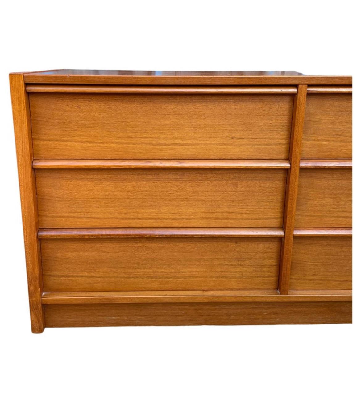 9 drawer teak dresser