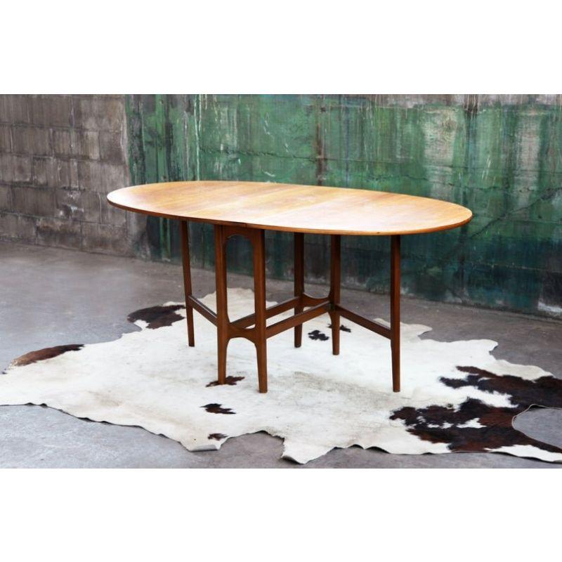 Scandinavian Modern Mid Century Danish Modern Teak Oval Drop Leaf Table