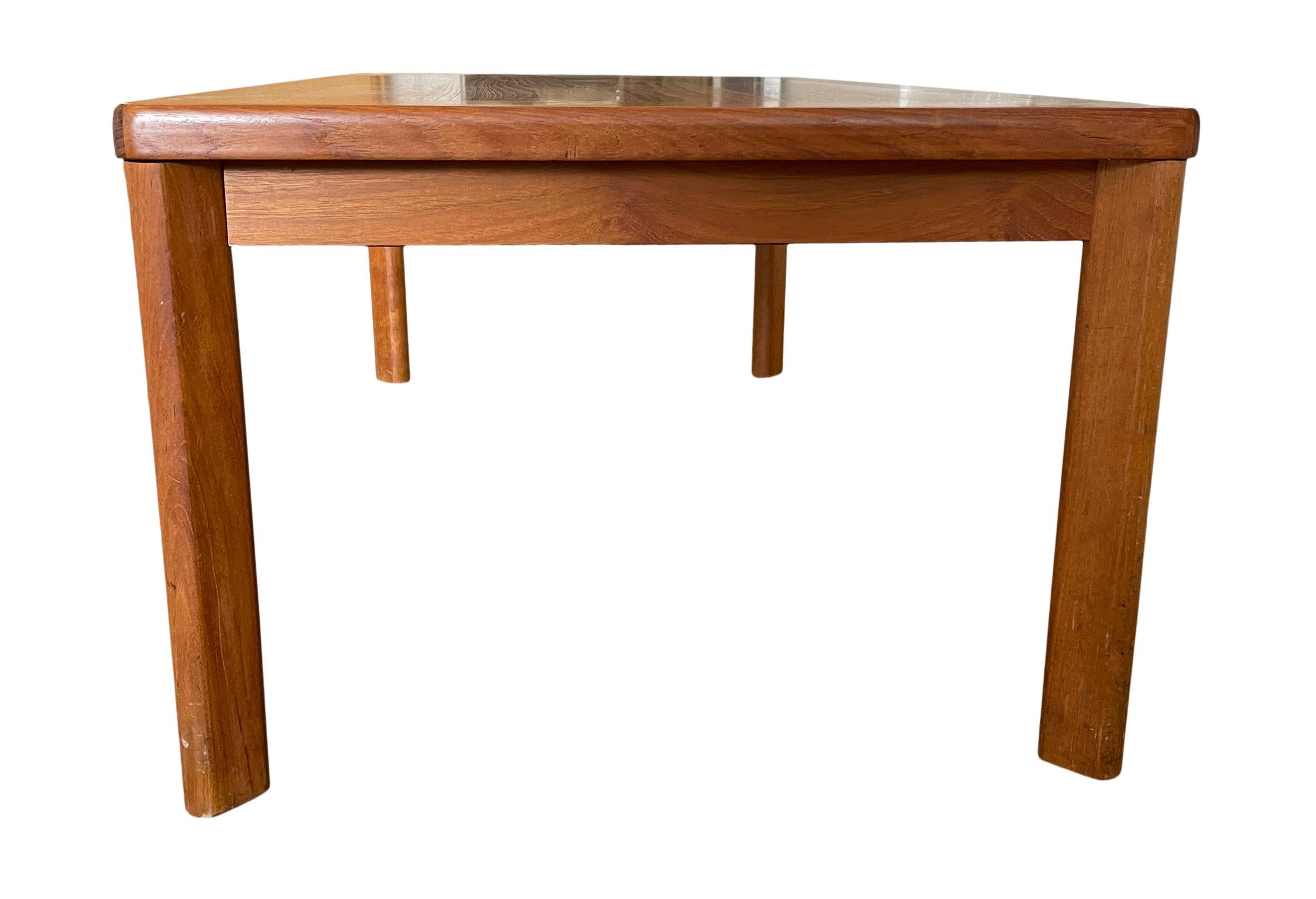 Mid Century Danish Modern Teak Rectangle Coffee Table In Good Condition In BROOKLYN, NY