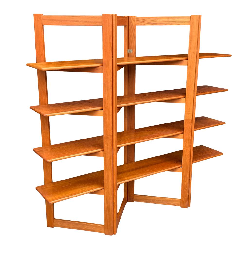 Midcentury Danish Modern Teak Shelving Unit, Etagere, or Wall Unit In Good Condition For Sale In Philadelphia, PA