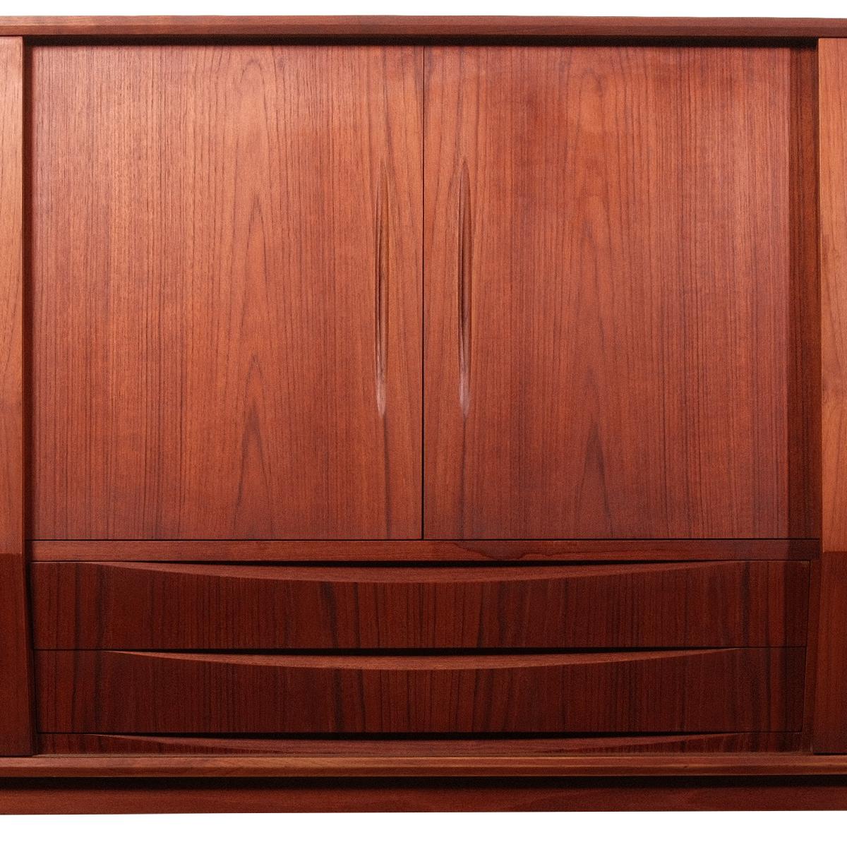 20th Century Mid-Century Danish Modern Teak Sideboard Dry Bar, Hans J. Wegner, G-Plan For Sale