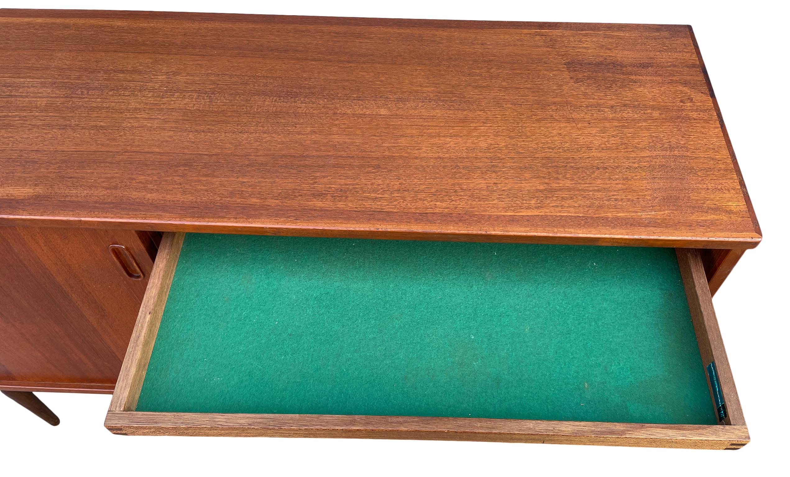 Mid century Danish modern teak sliding door credenza by Dyrlund In Good Condition In BROOKLYN, NY