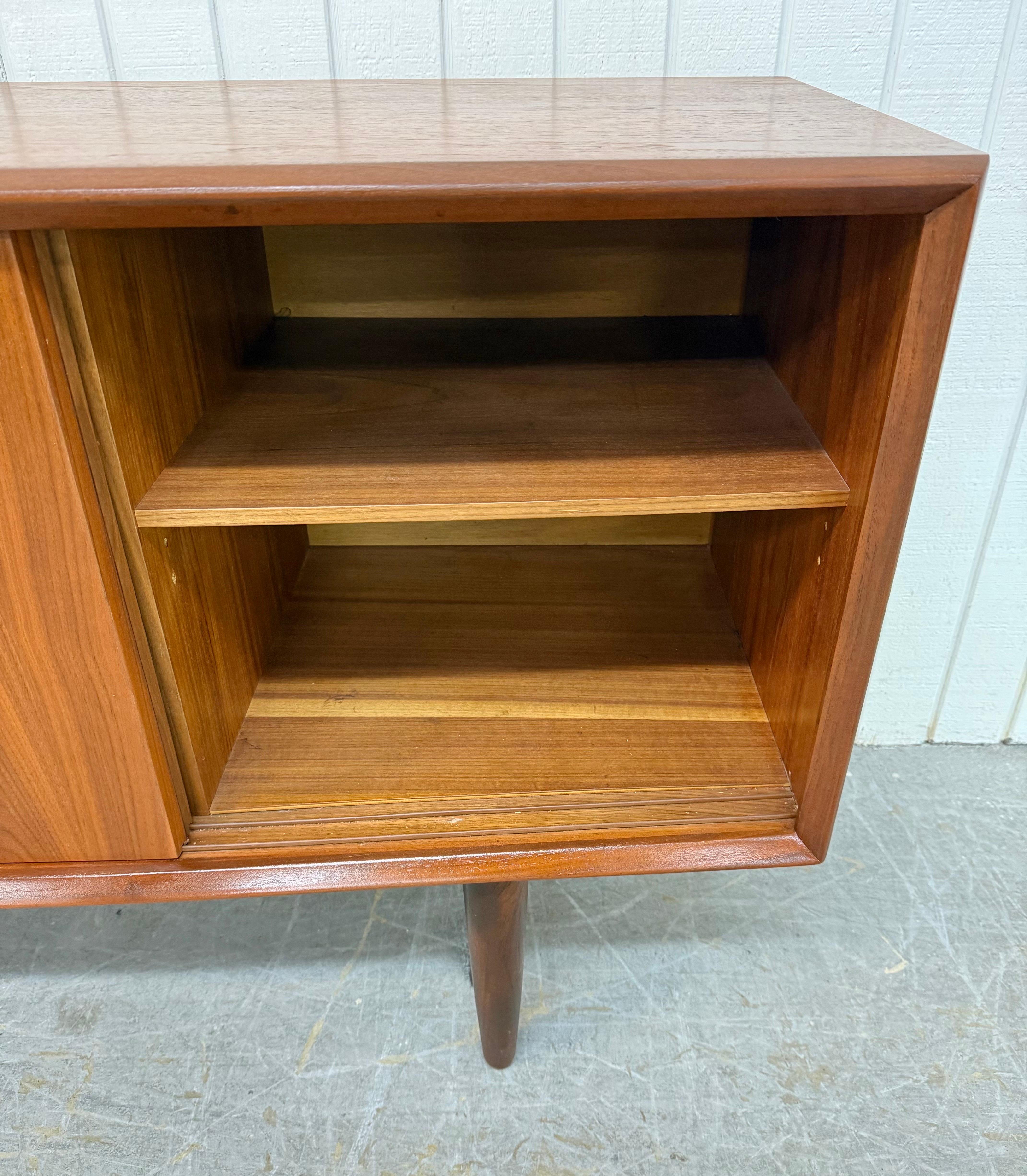 Mid-Century Danish Modern Teak Sliding Door Sideboard For Sale 3