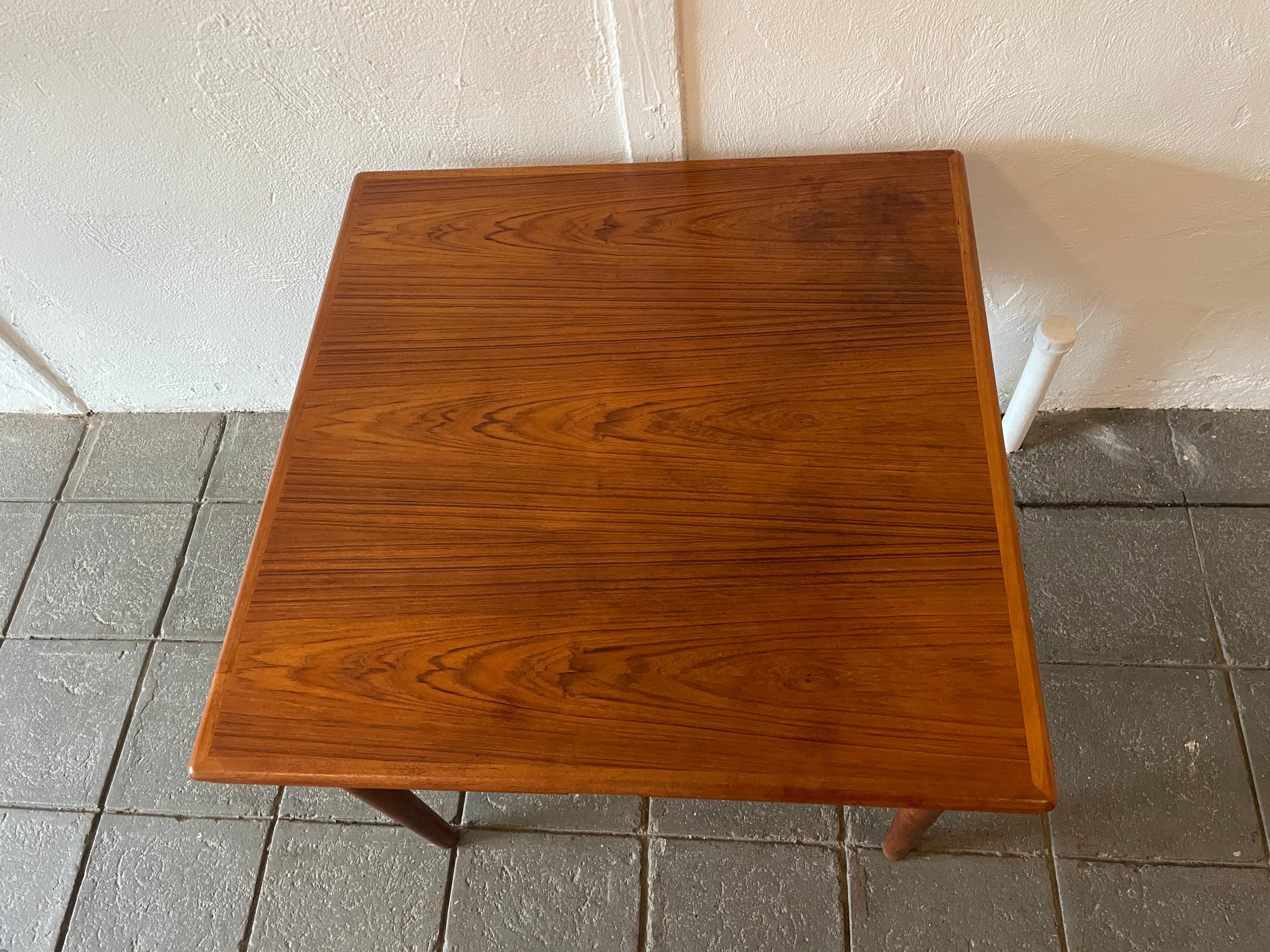 small table with extension