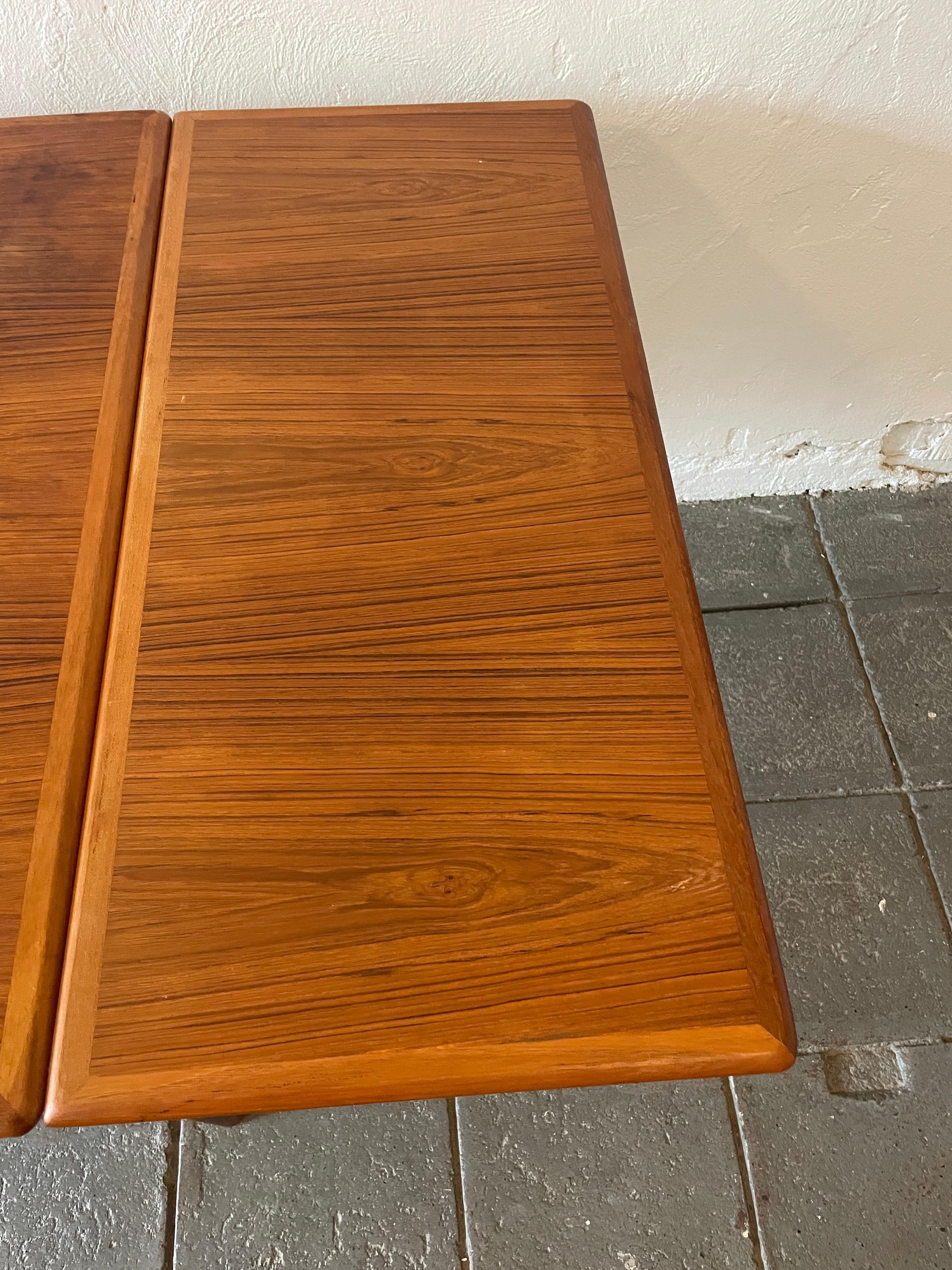 Mid-Century Danish Modern Teak Small Refectory Extension Dining Table In Good Condition In BROOKLYN, NY
