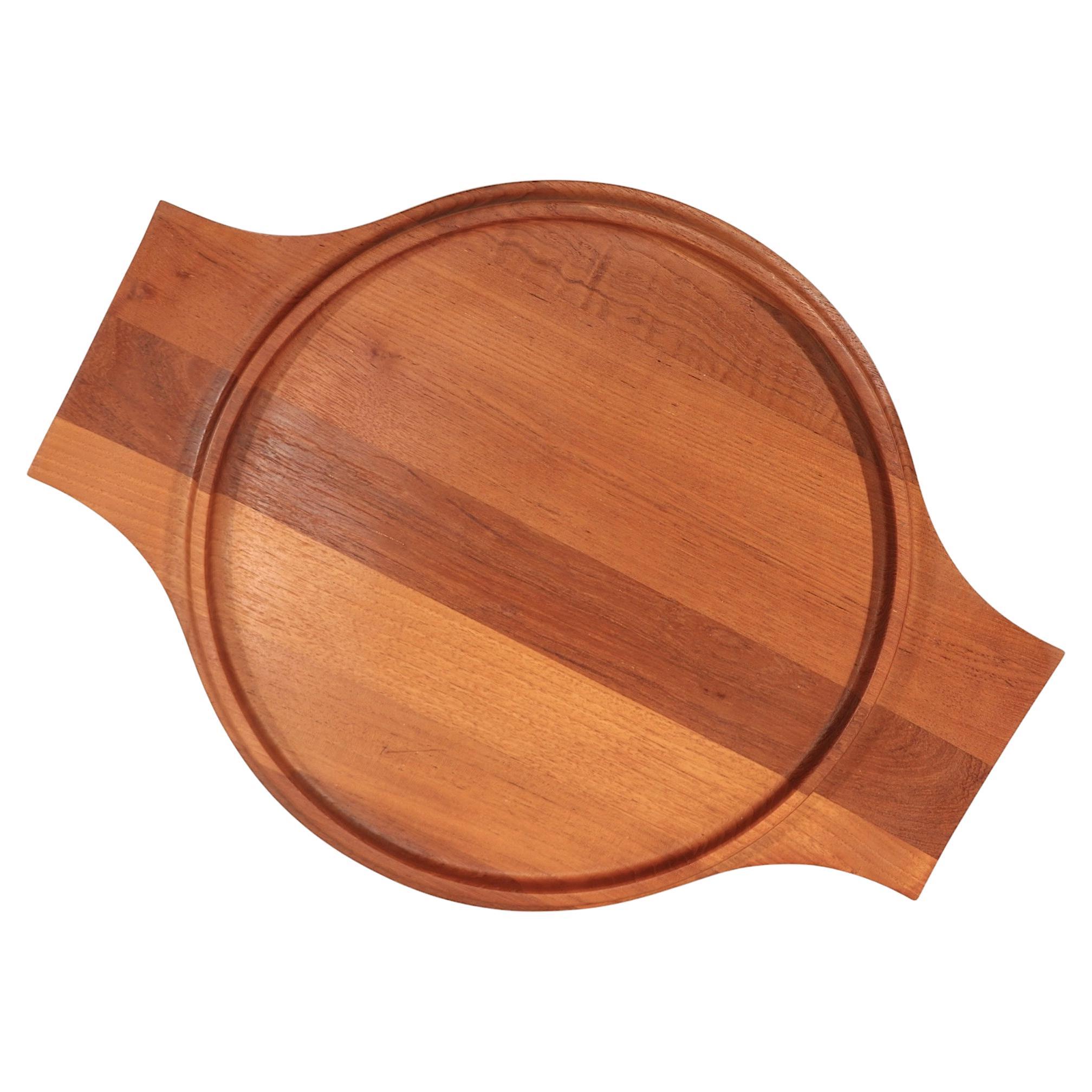 Bandeja de teca moderna danesa de mediados de siglo diseñada por Jens Quistgaard para Dansk Designs