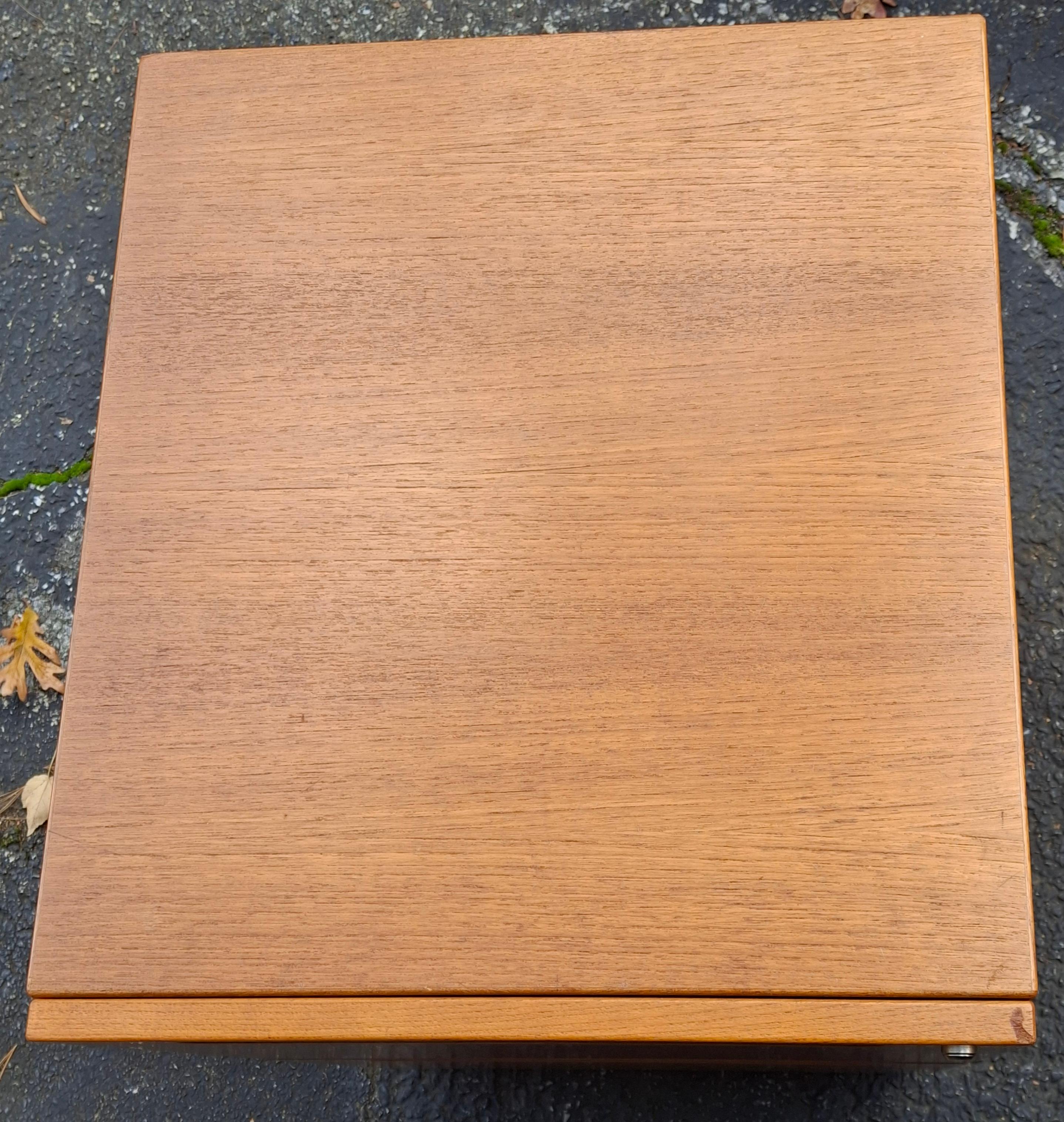 Mid-Century Danish Modern Teak Two-Drawer Filing Cabinet For Sale 7