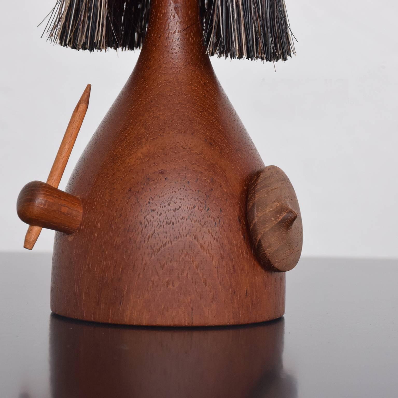 For your consideration a vintage Danish toy. Viking shape. The head can be removed and used as a brush.
Stamped underneath with makers label: 