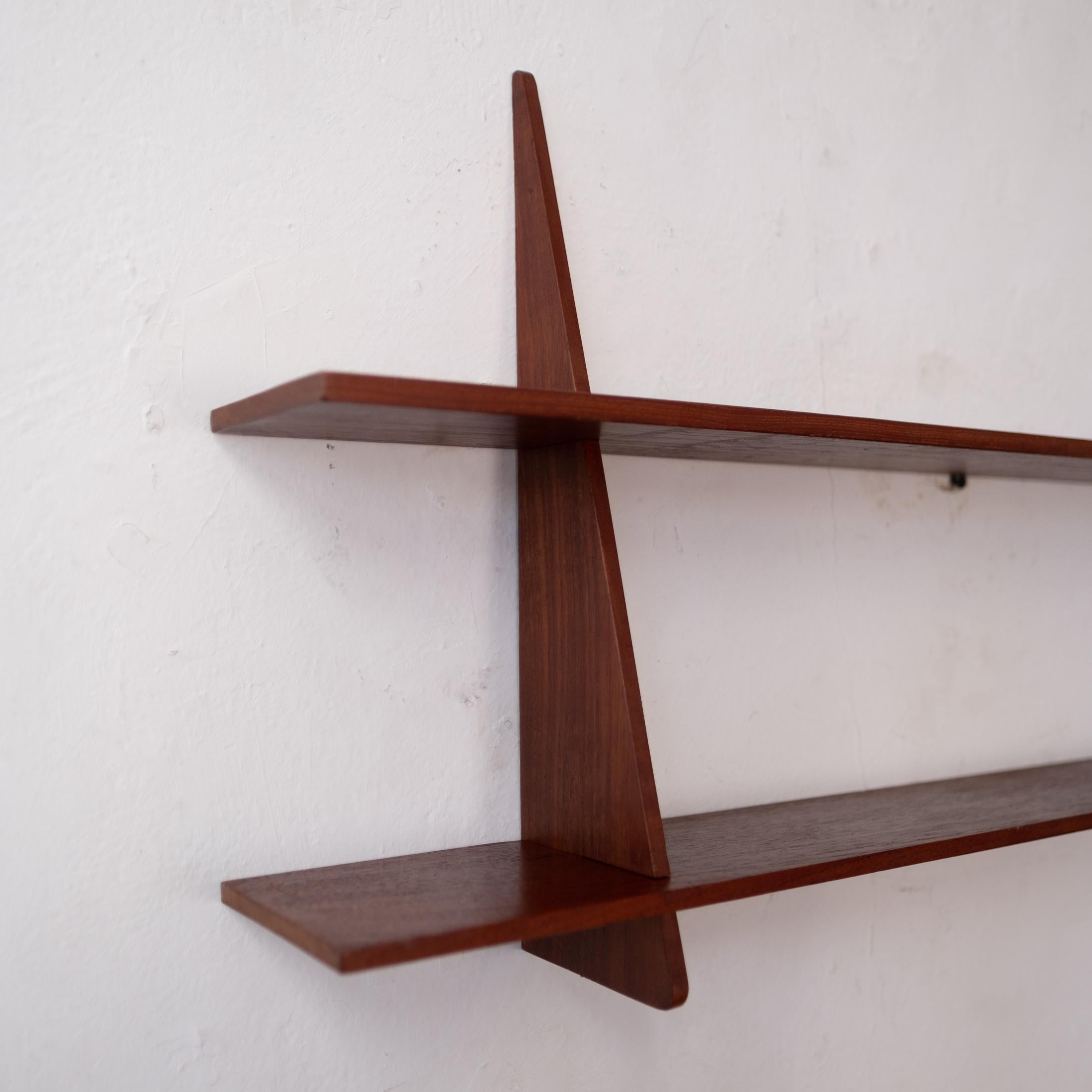 Mid Century Danish Modern Teak Wall Shelf In Good Condition In San Diego, CA