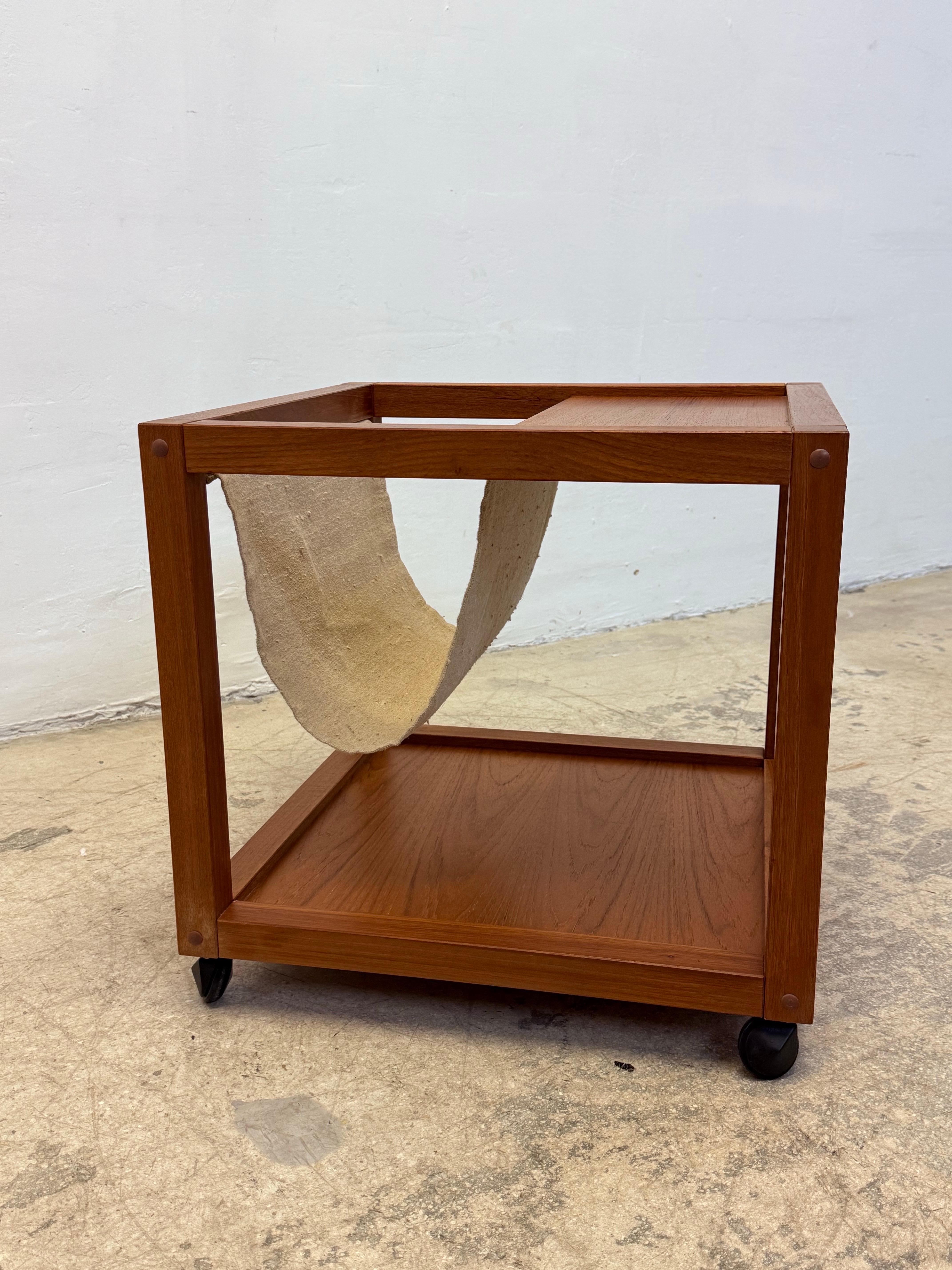 Mid-Century Danish Modern Teak Wood Rolling End Table With Magazine or Book Hold For Sale 3