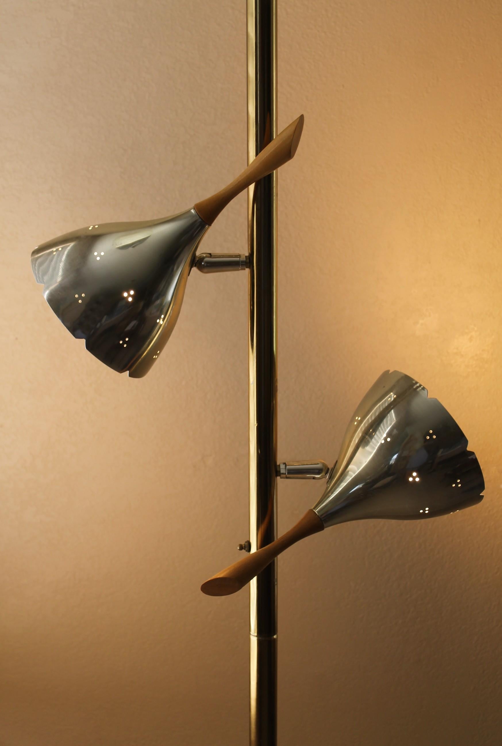 ICONIC! 


1958
MID CENTURY MODERN
TENSION POLE LAMP!
TWO 