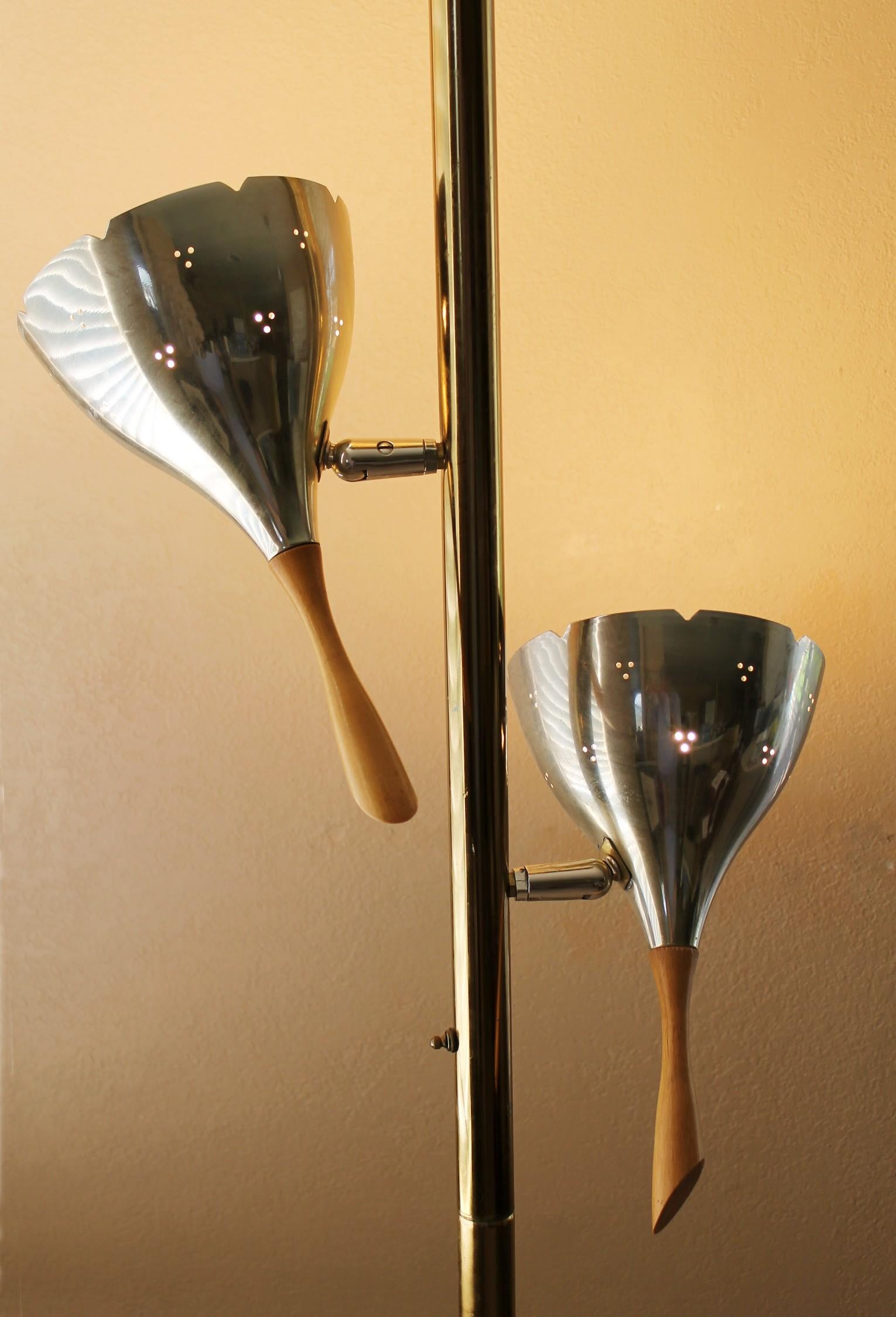 American Mid Century Danish Modern Tension Pole Lamp Brushed Brass Maple Stiffel Era 50s For Sale