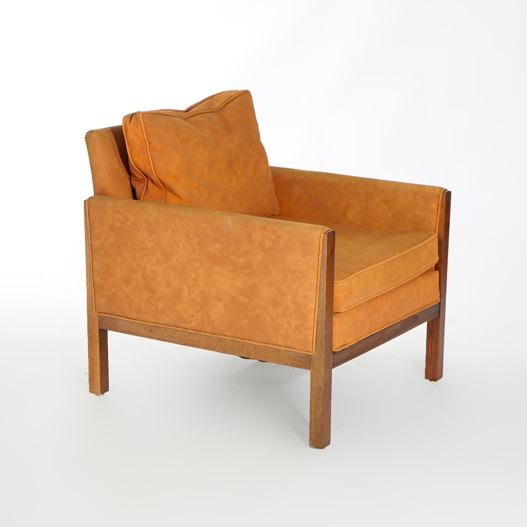 Mid-Century Modern Canapé et chaise Thomasville modernes danois du milieu du siècle en noyer et faux cuir 20ème siècle en vente
