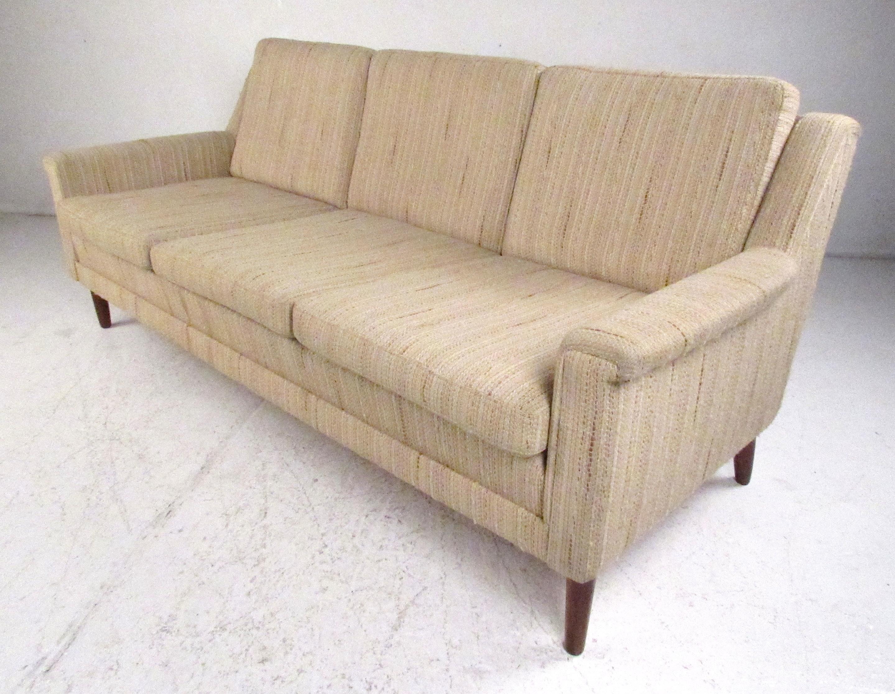 Dänisches modernes Dreisitzer-Sofa von Dunflex aus der Mitte des Jahrhunderts (Skandinavische Moderne) im Angebot