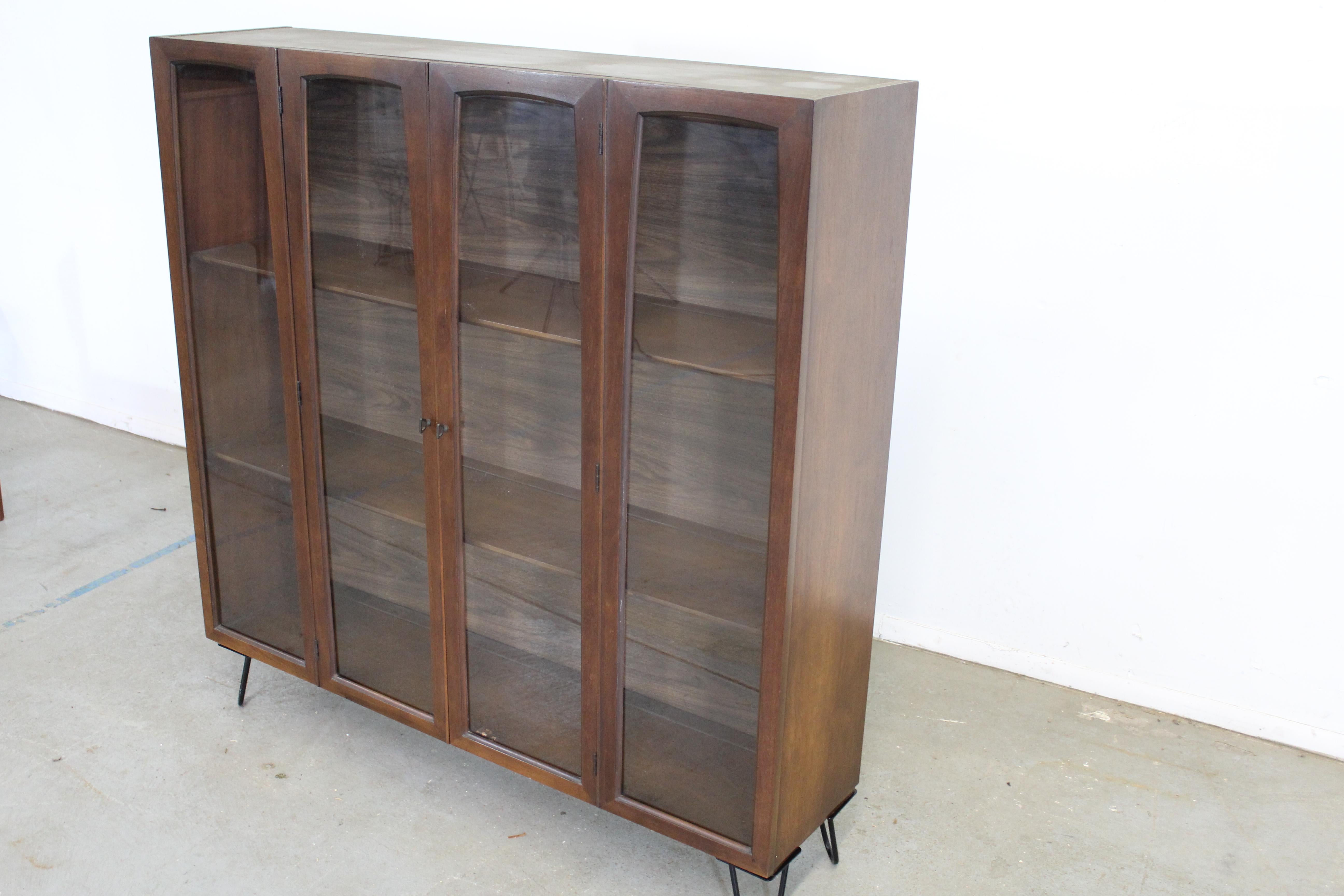 Mid Century Danish Modern Walnut Bookcase on Hairpin Legs In Good Condition In Wilmington, DE